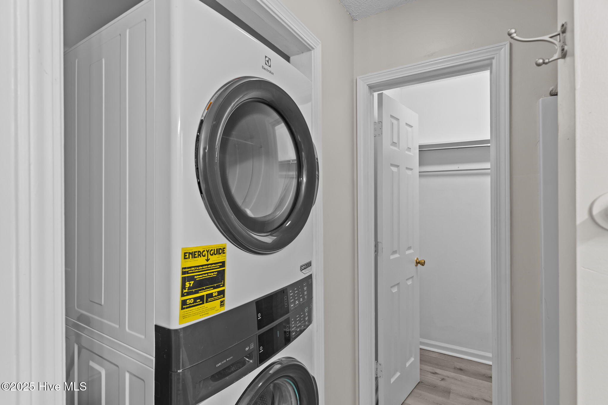 709 Wooster Street Property Photo 23