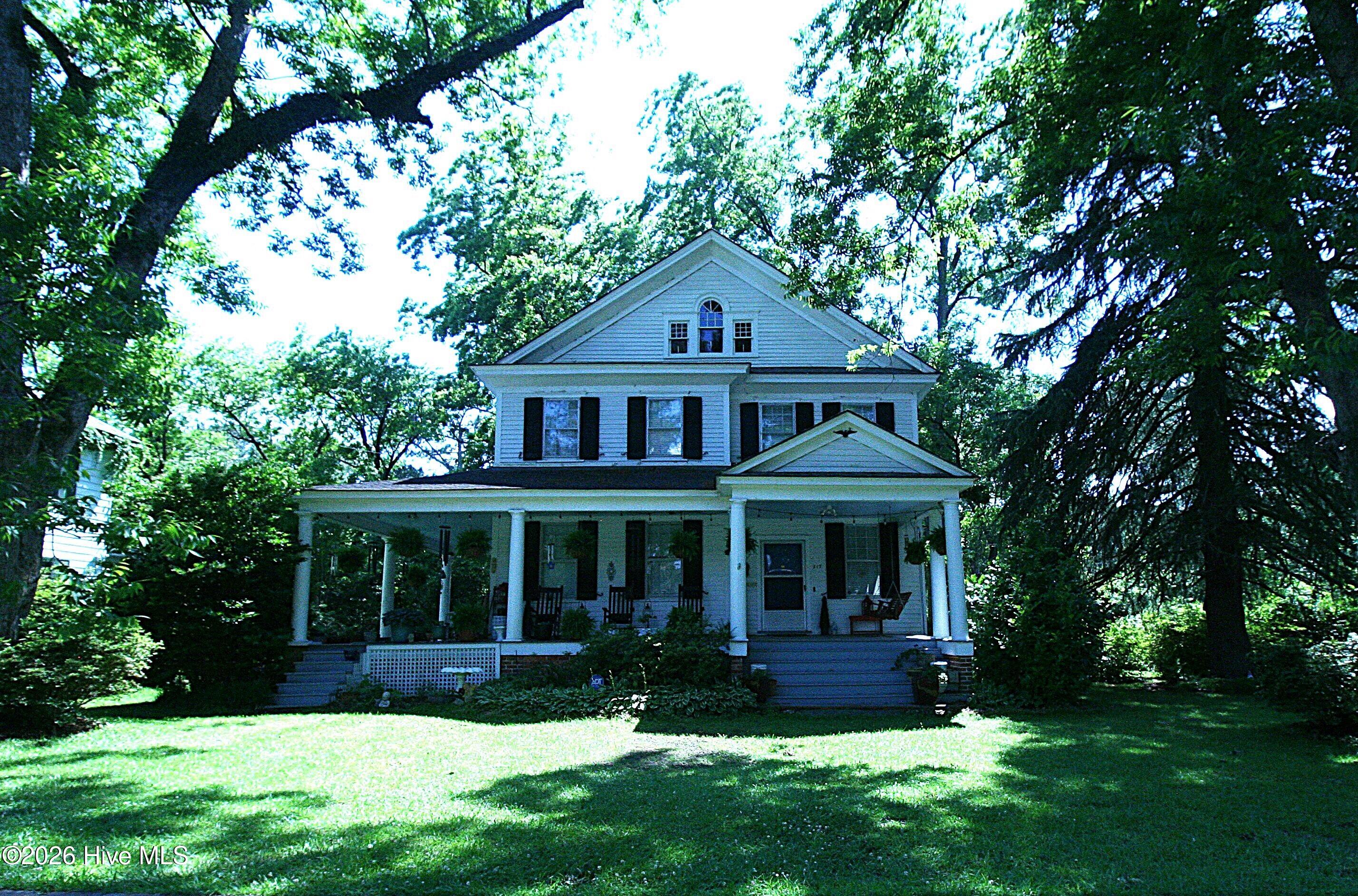 217 Boush Street Property Photo 1