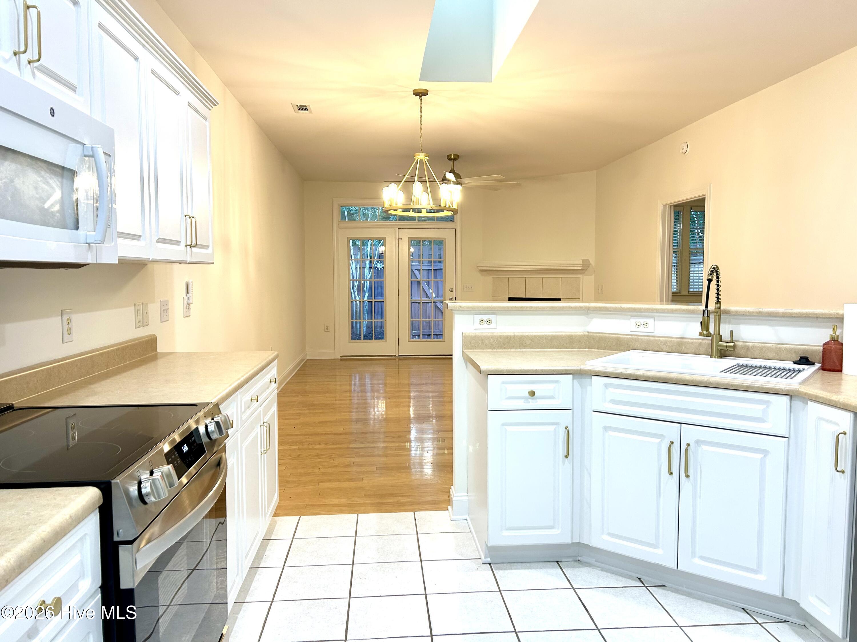 4222 Ashley Park Drive Property Photo 9