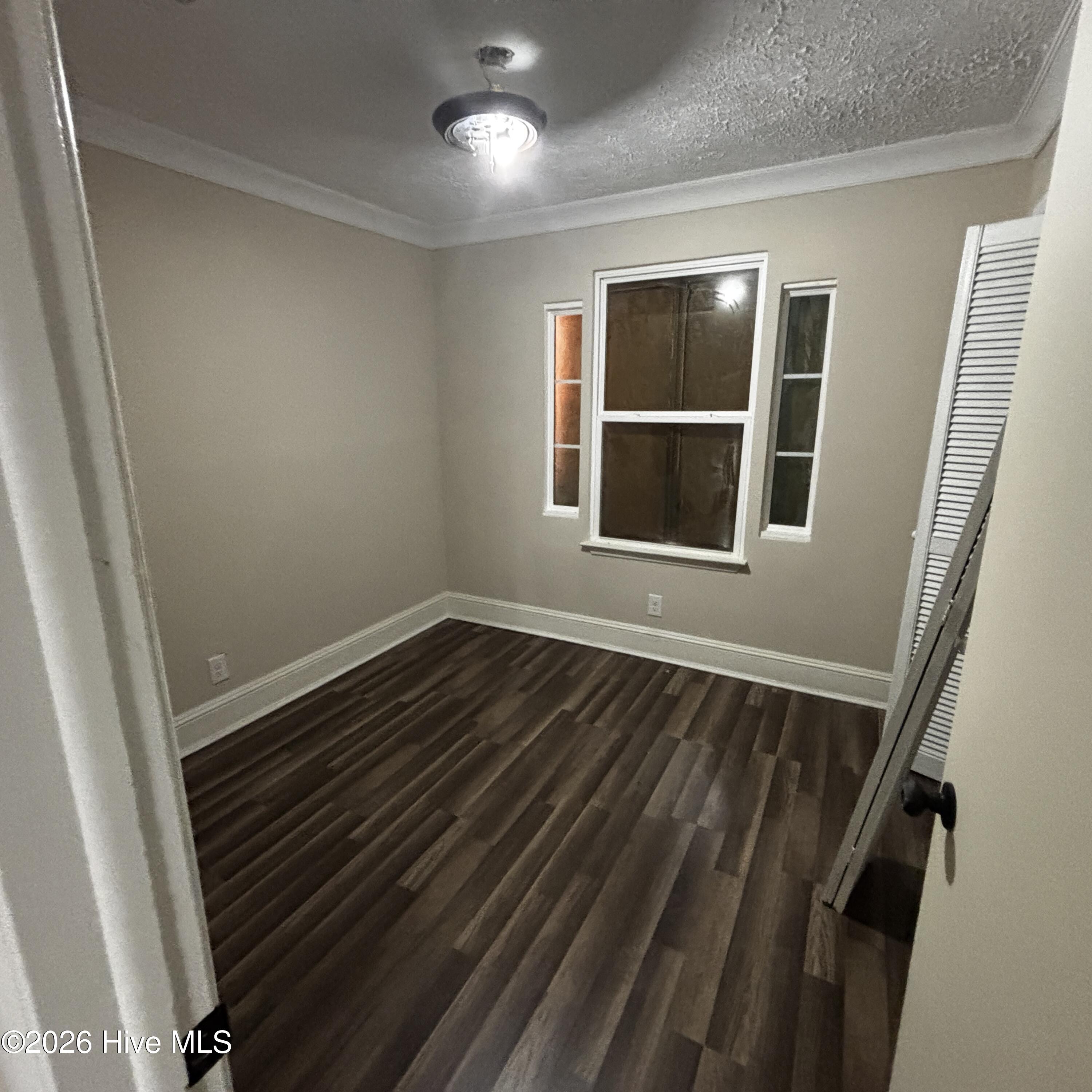 1342 Conklin Avenue Property Photo 11