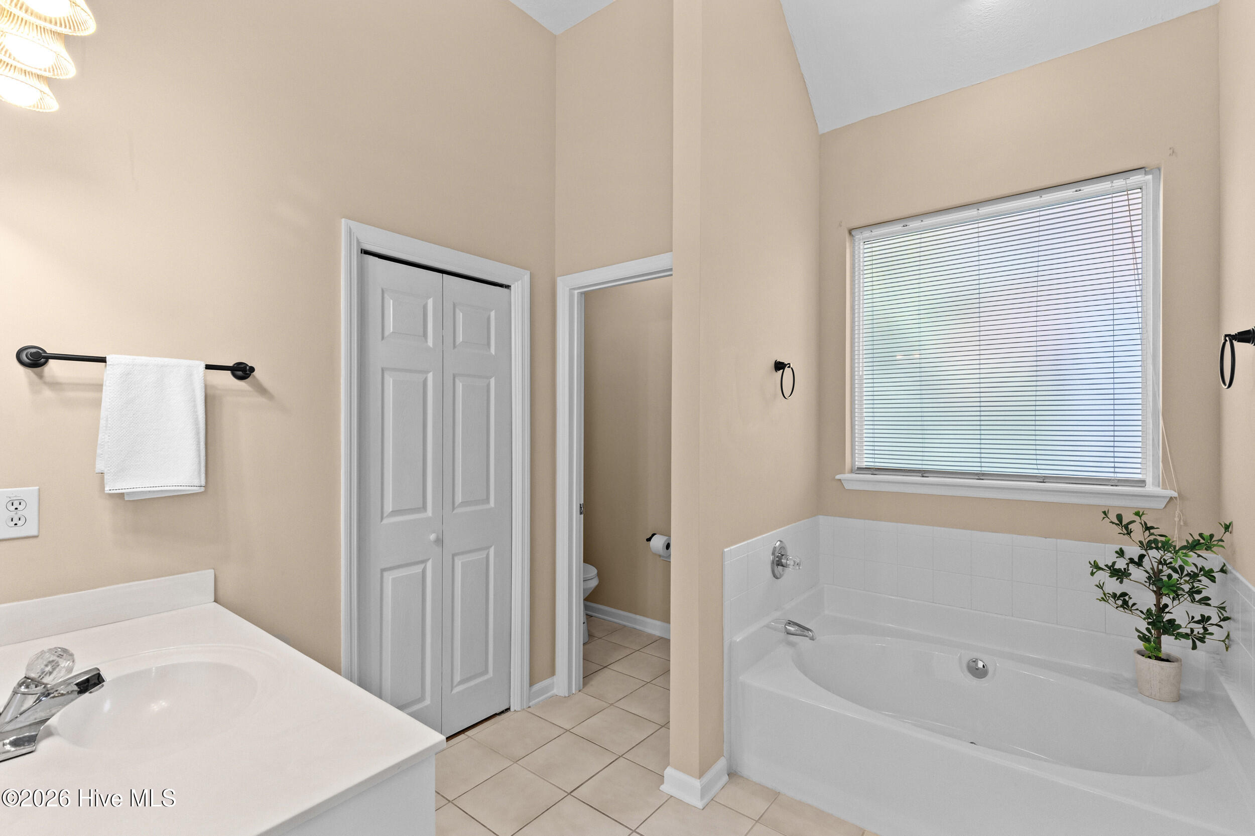 352 Heath Way Property Photo 27