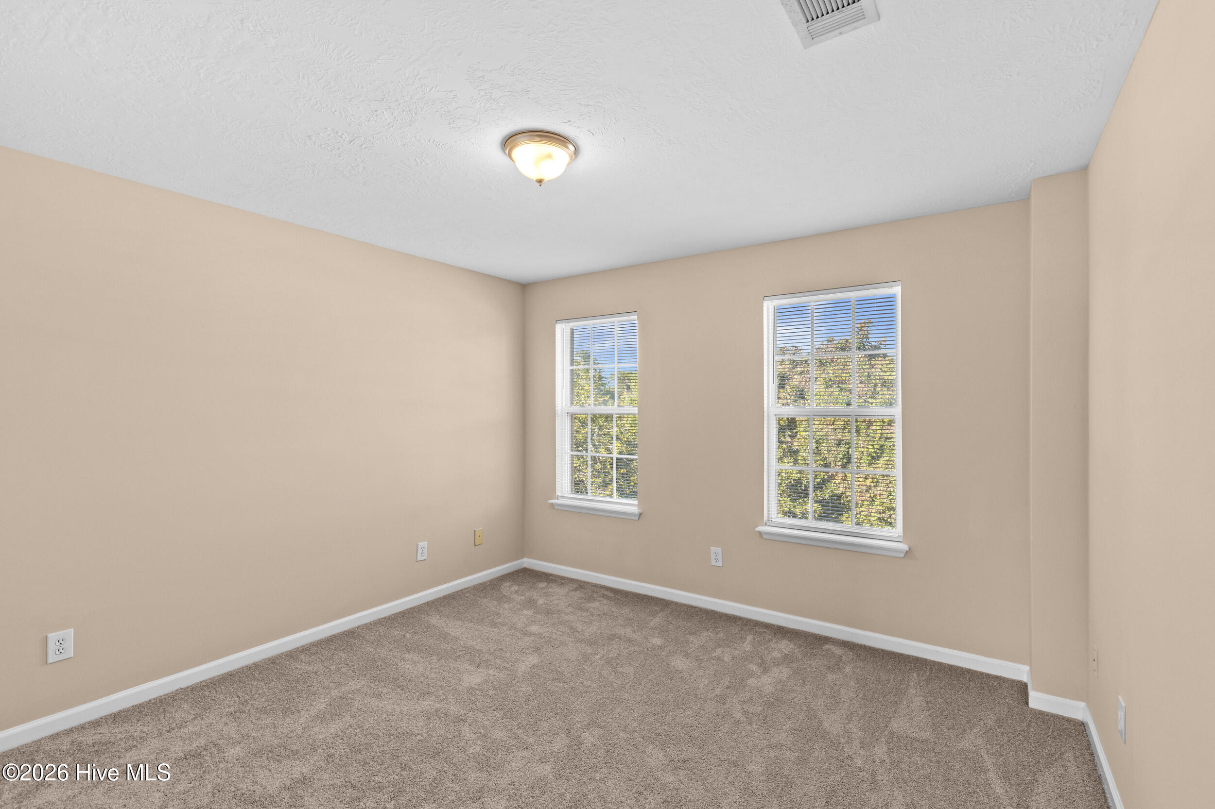 352 Heath Way Property Photo 29