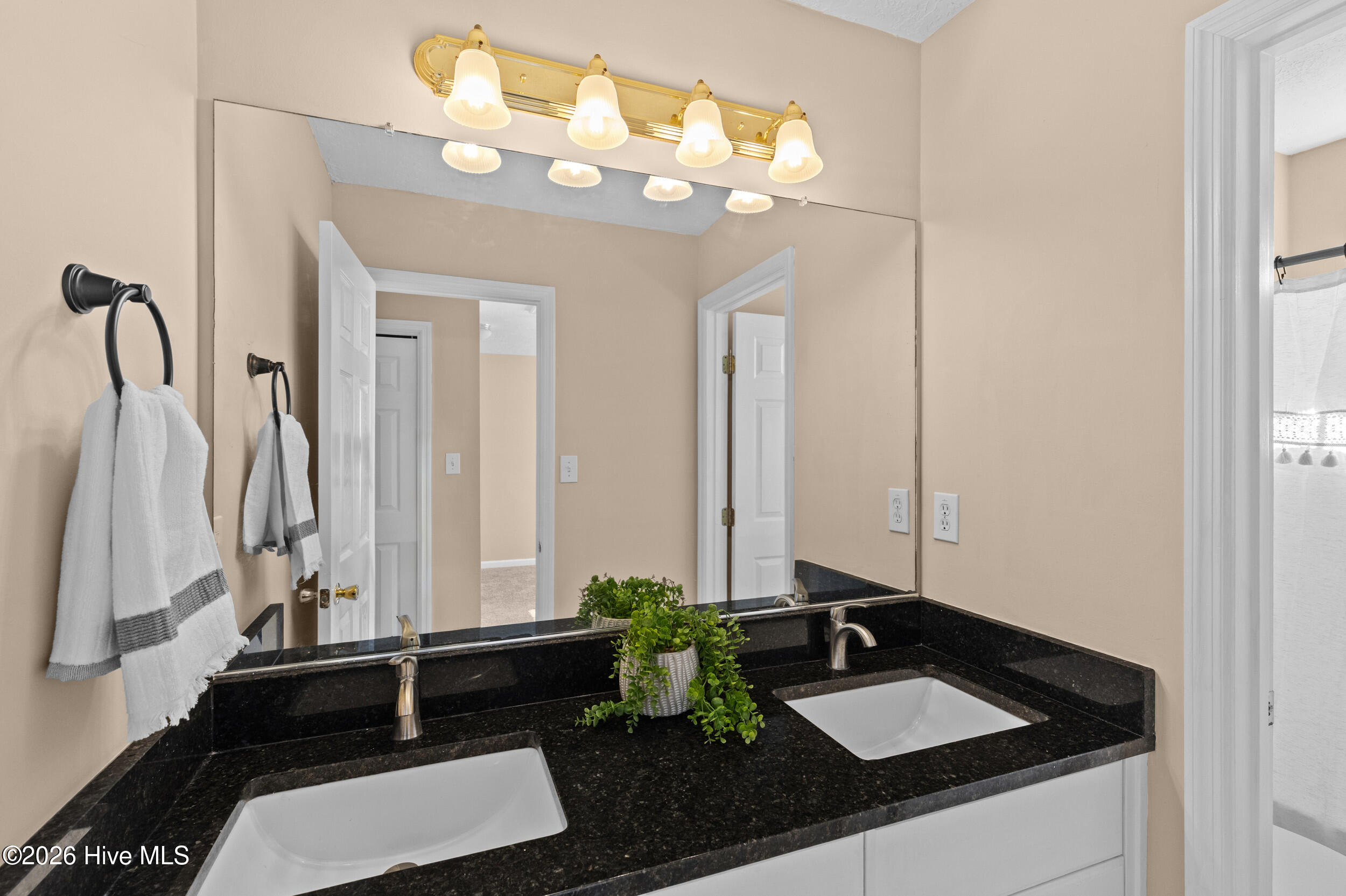 352 Heath Way Property Photo 33