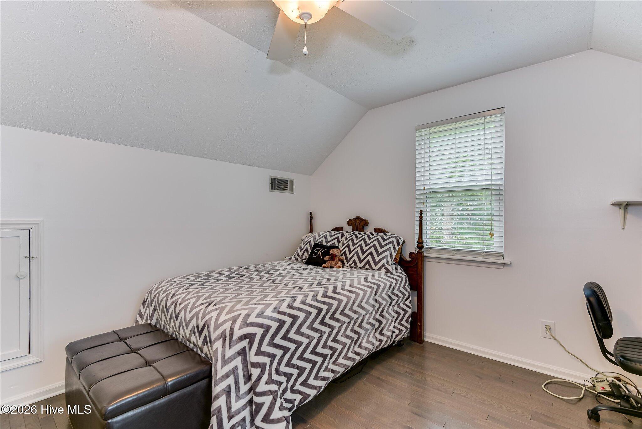 25 Foxhil Drive Property Photo 28