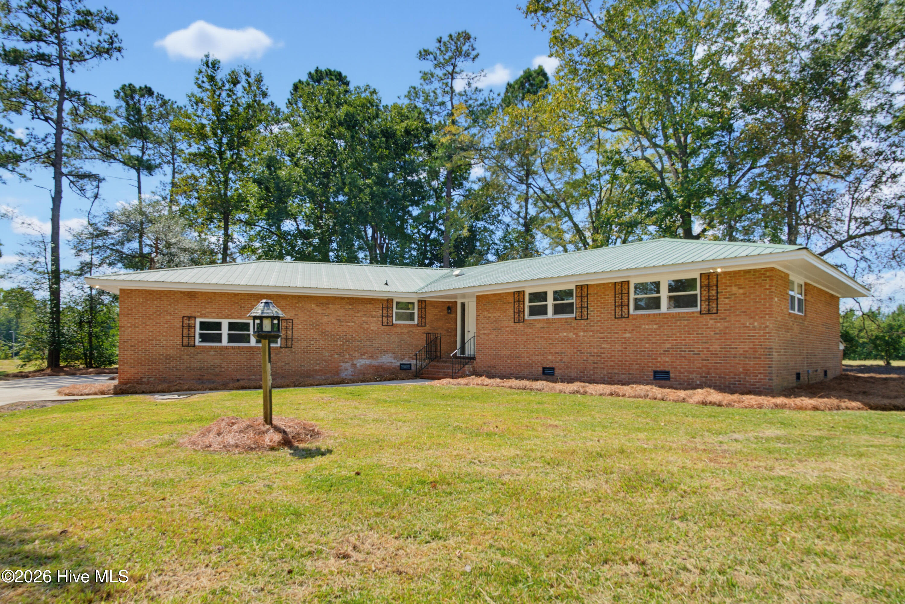 4635 Hallsboro Road N Property Photo 1