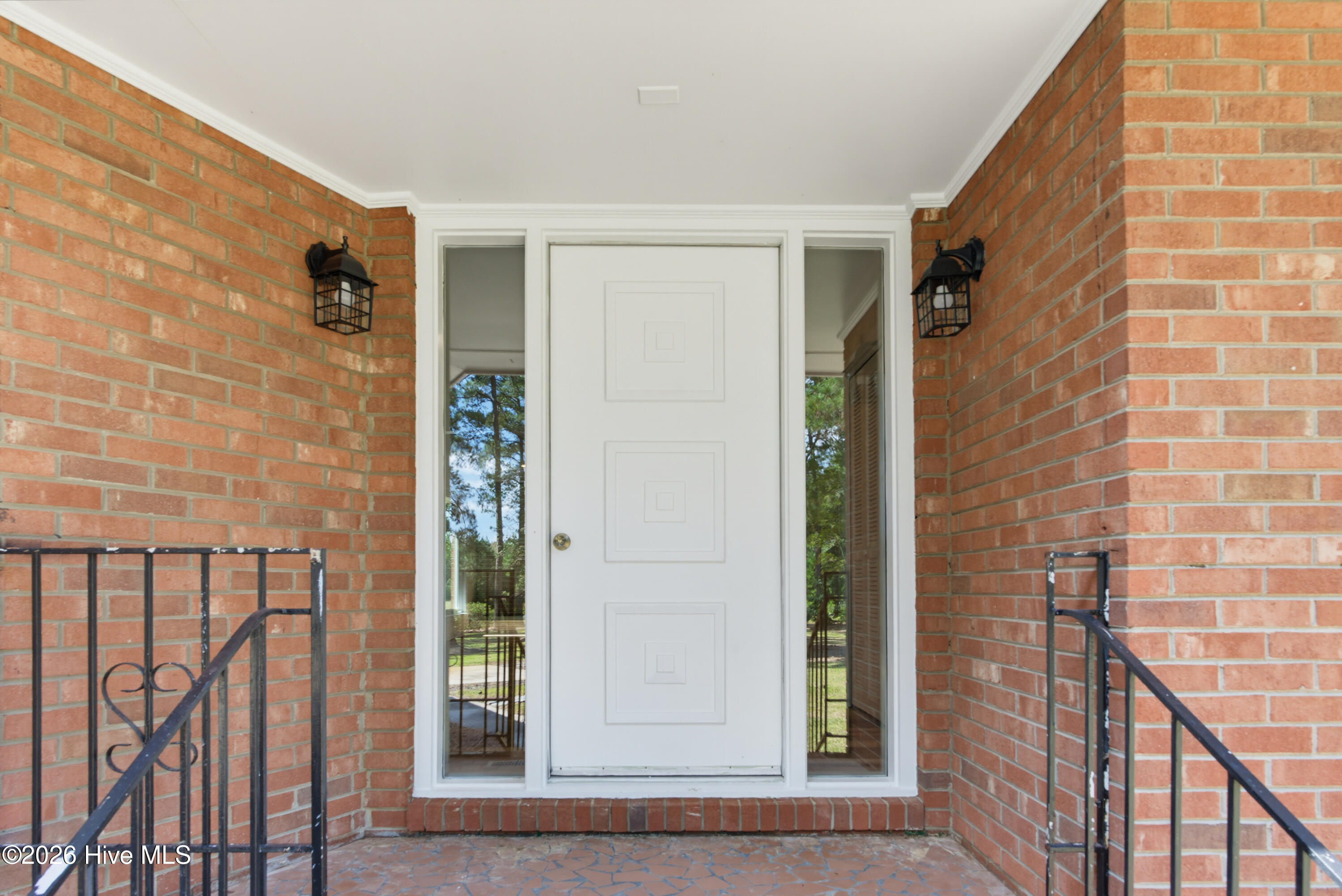 4635 Hallsboro Road N Property Photo 8