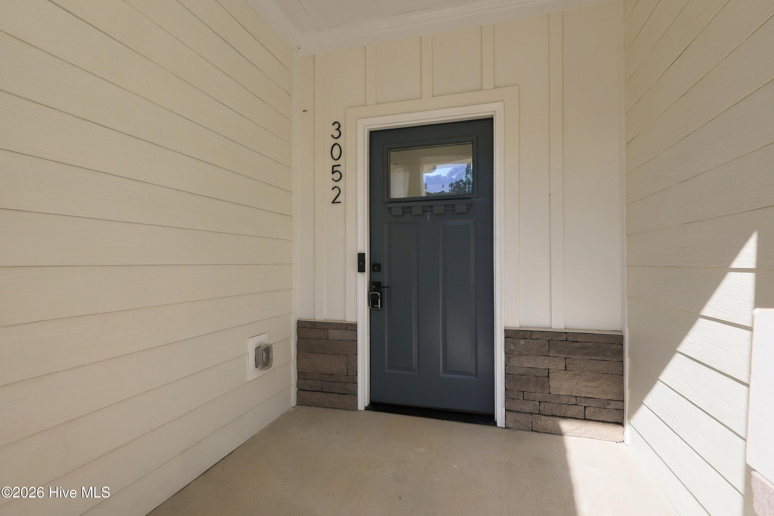 3052 Candlelight Drive Property Photo 2