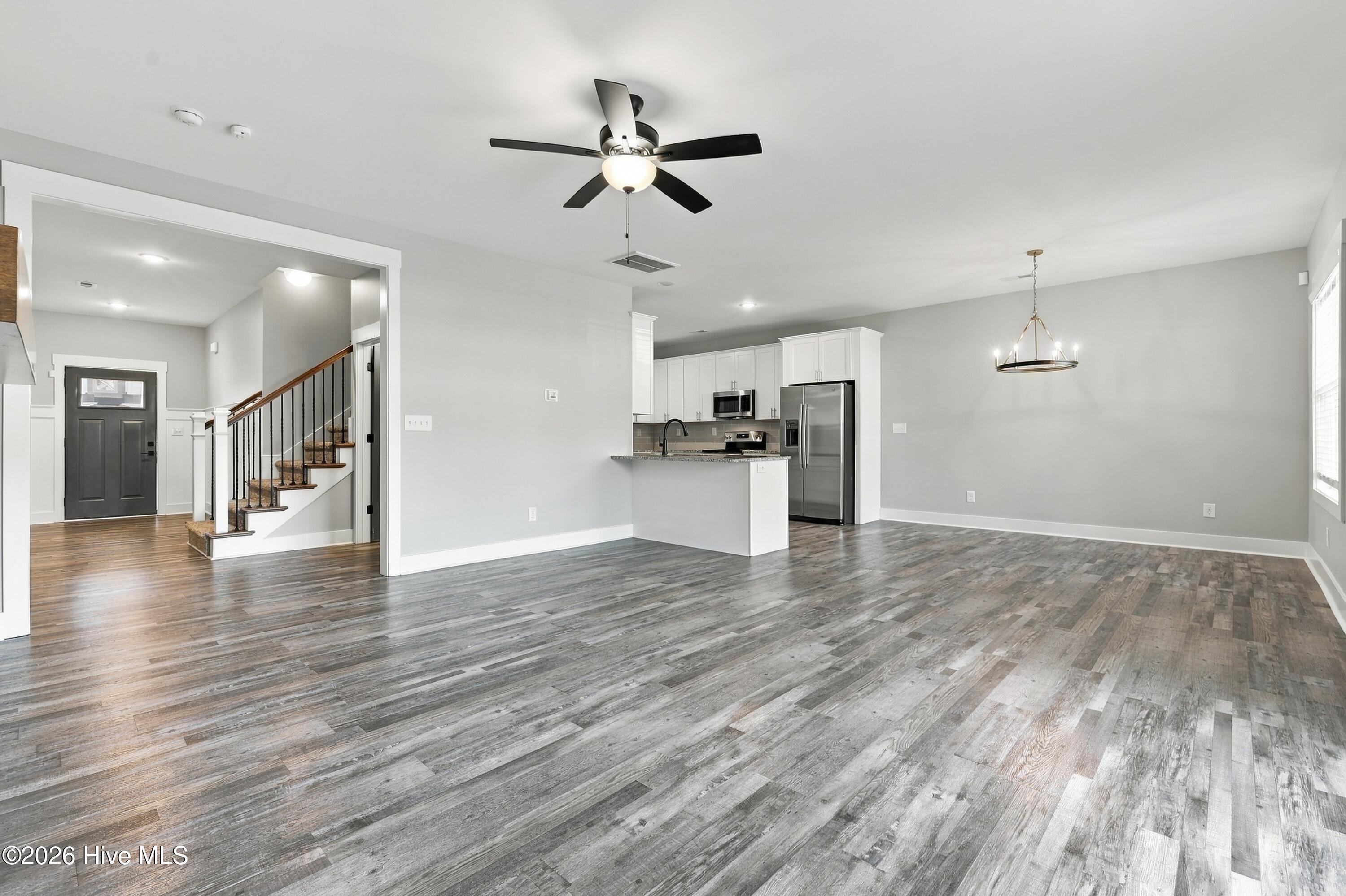 3052 Candlelight Drive Property Photo 6