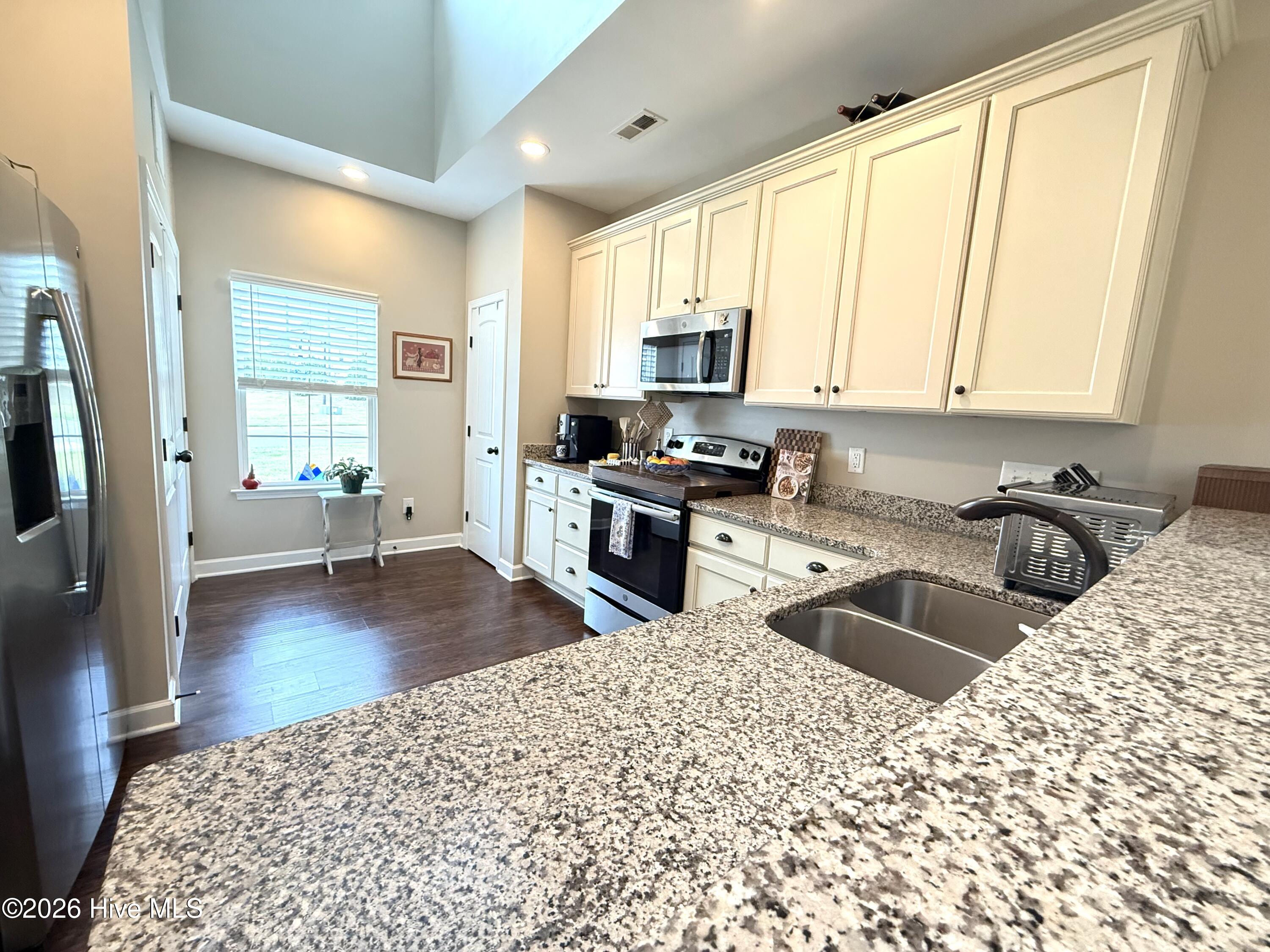 109 Penry Lane Property Photo 12