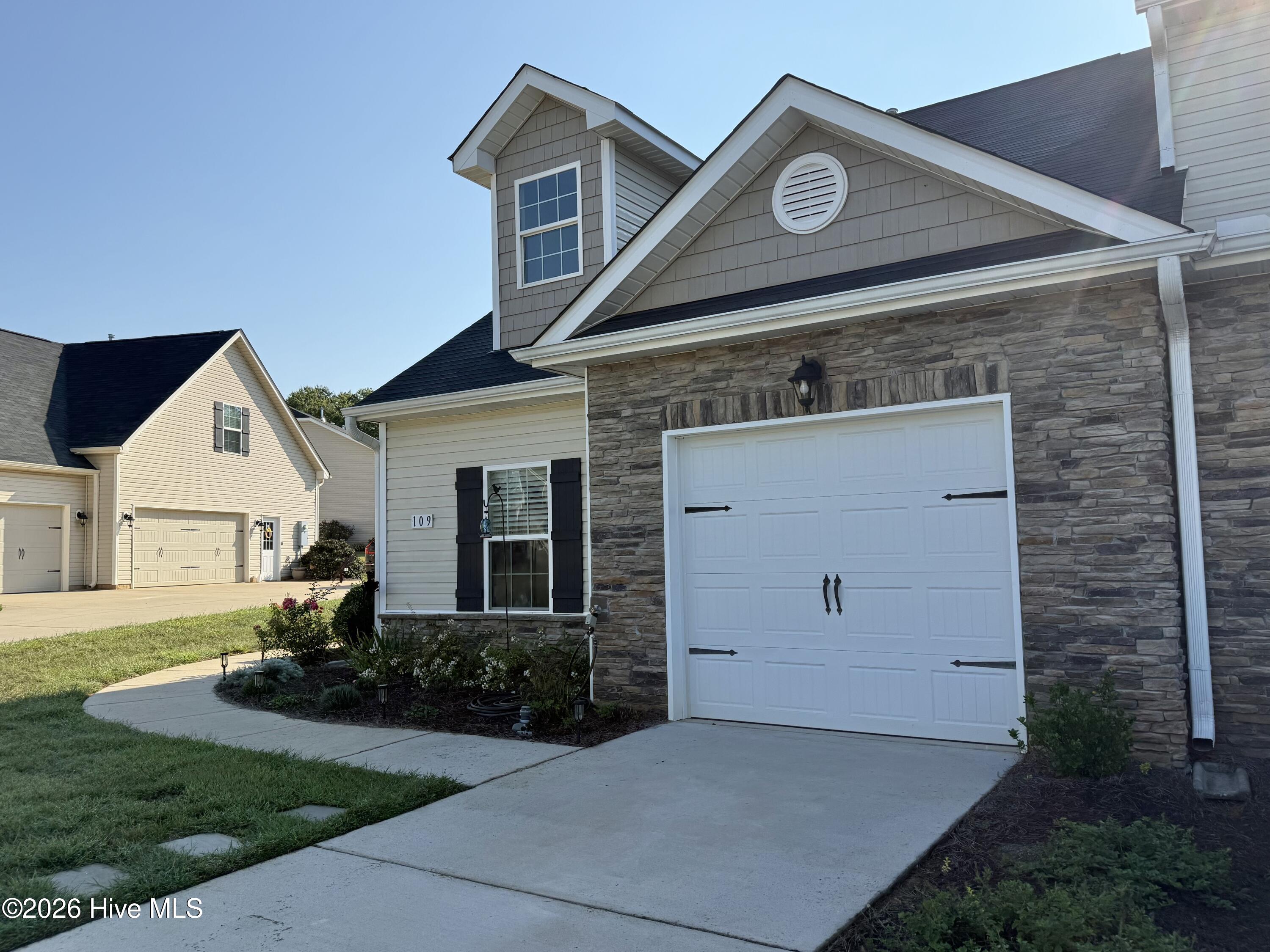 109 Penry Lane Property Photo 37