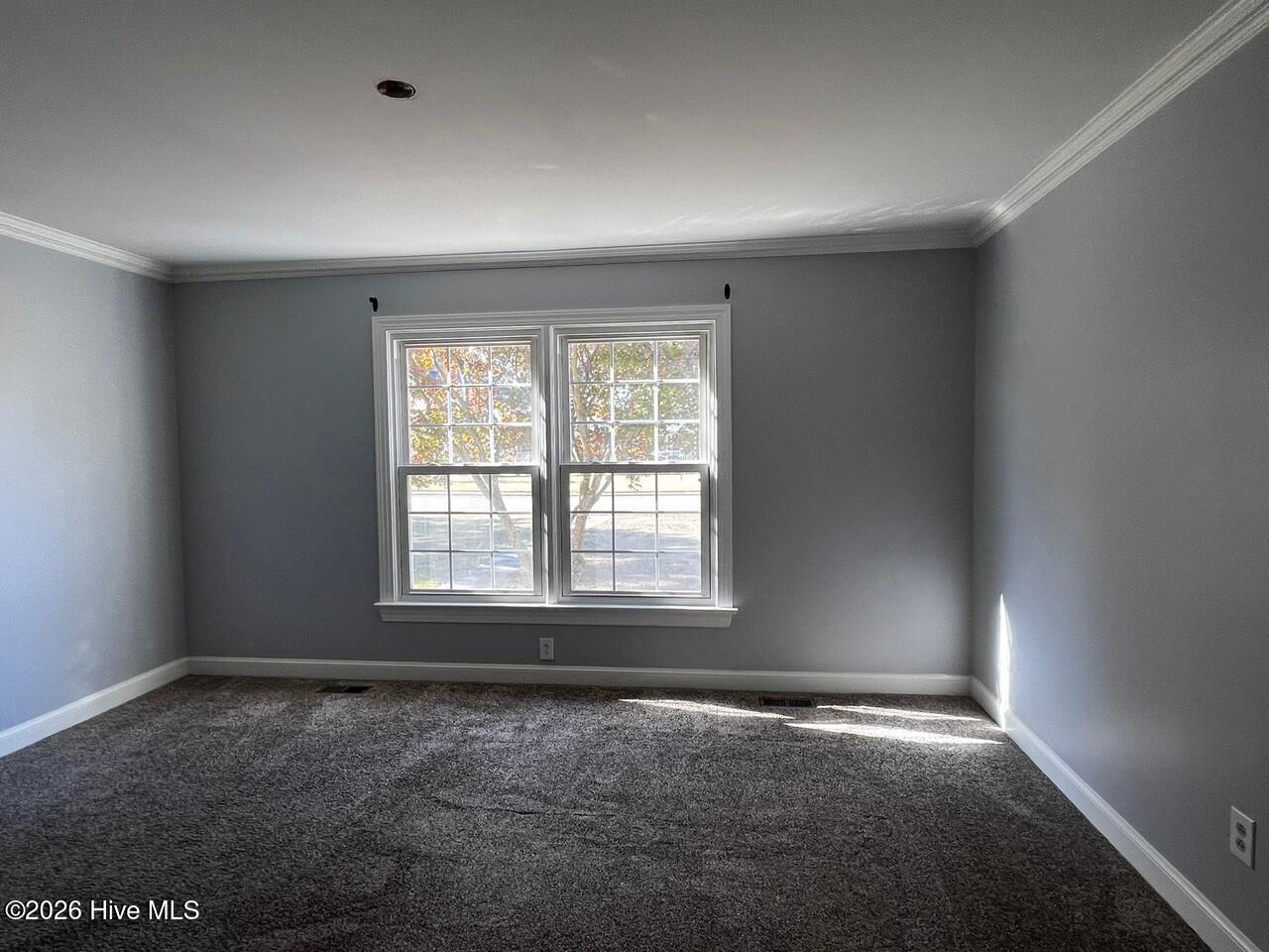 214 E Raintree Lane Property Photo 10