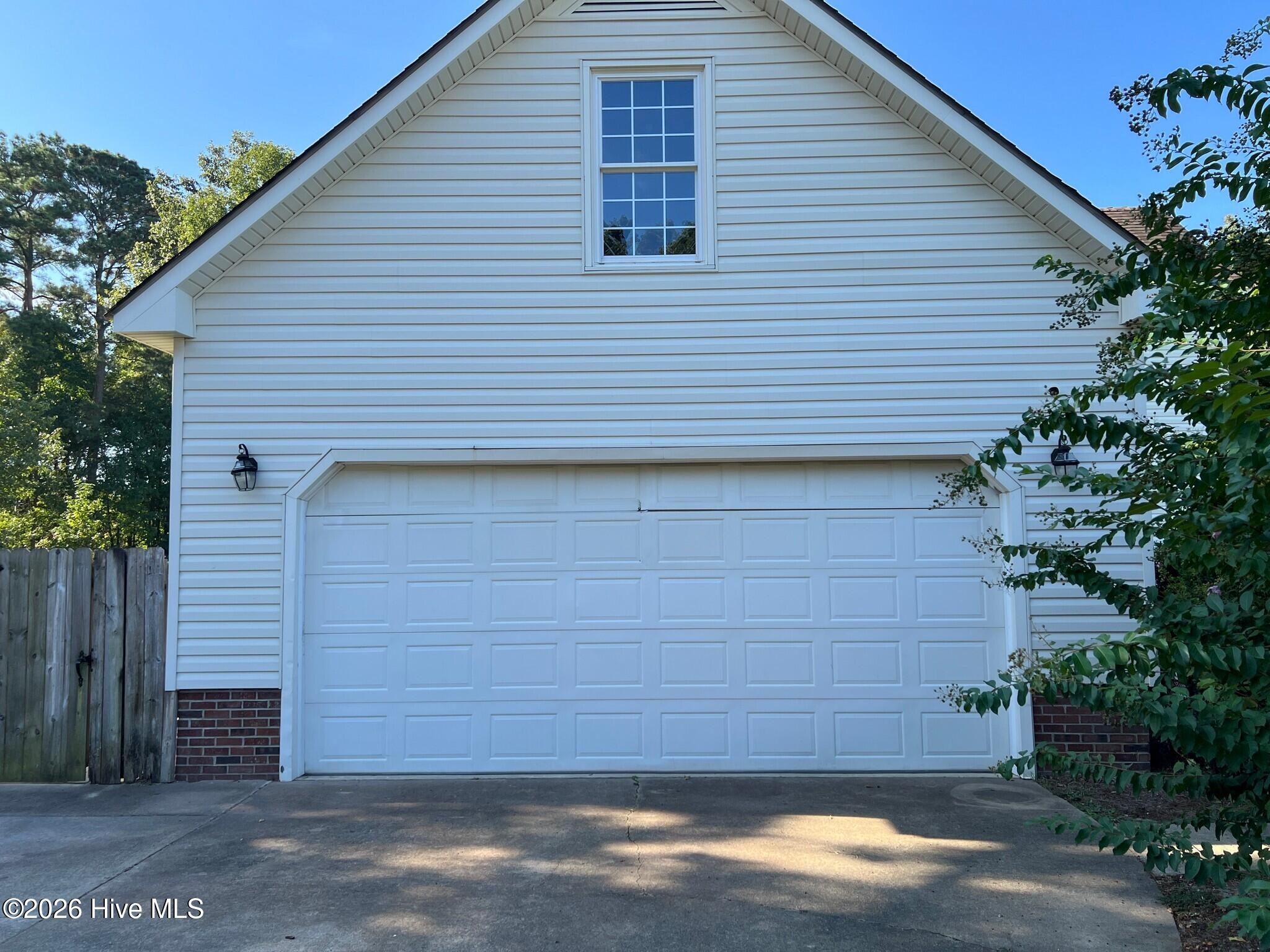 214 E Raintree Lane Property Photo 21
