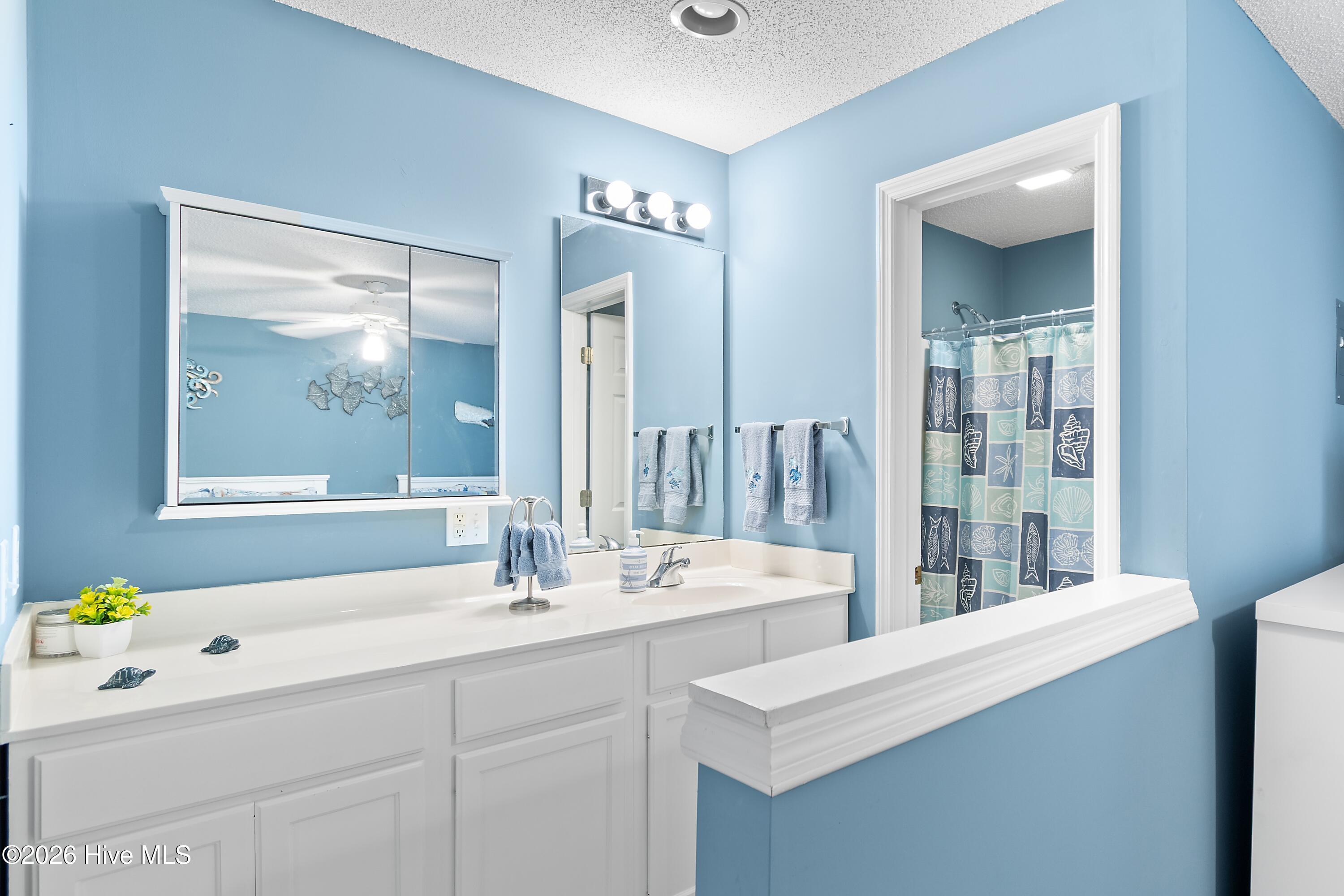 3350 Club Villas Drive 1302 Property Photo 24