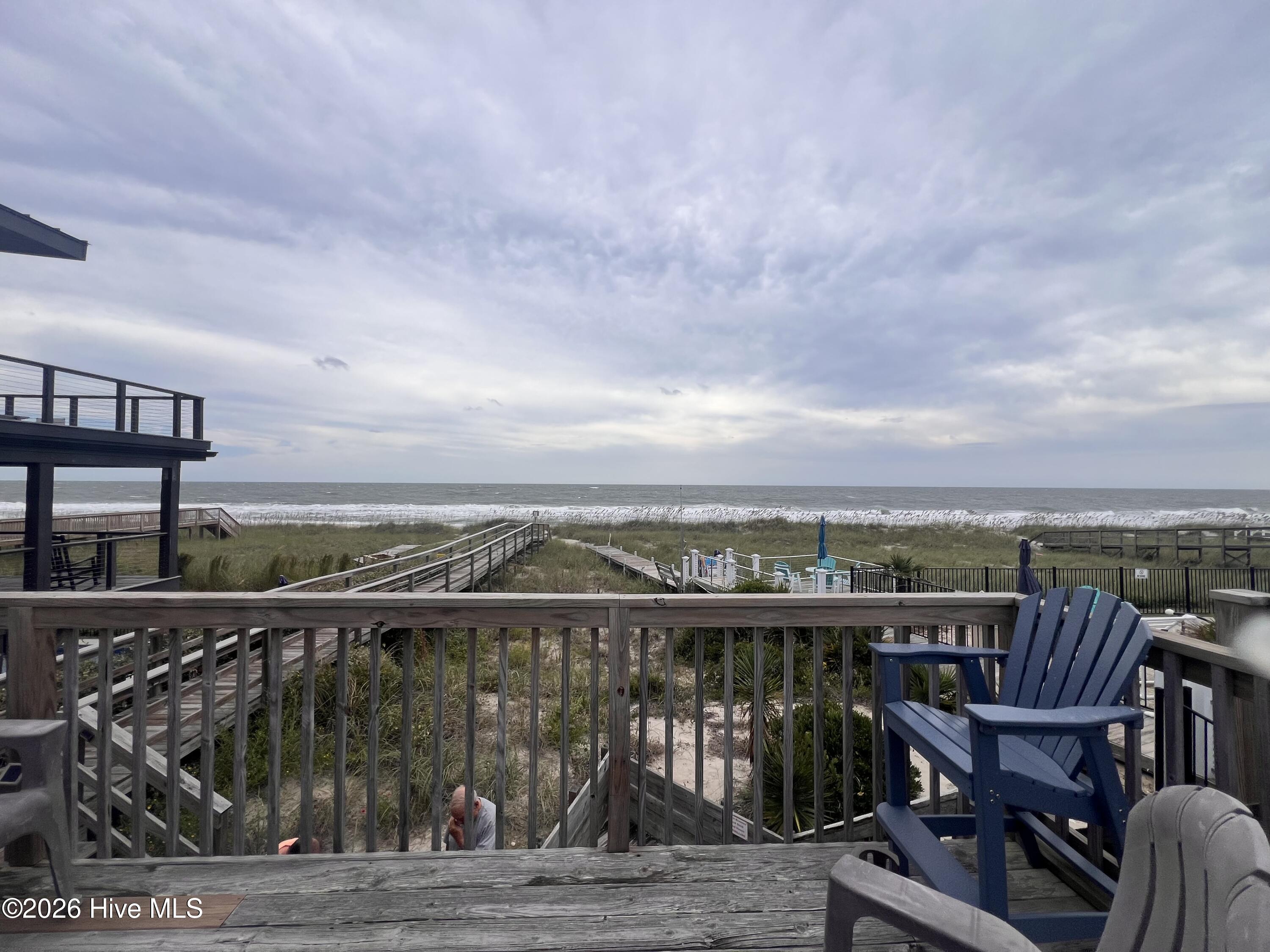 832 Fort Fisher Boulevard N Property Photo 5