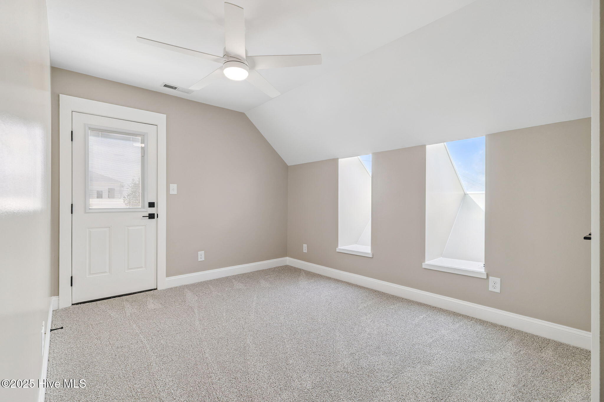 300 Georgia Avenue Property Photo 32