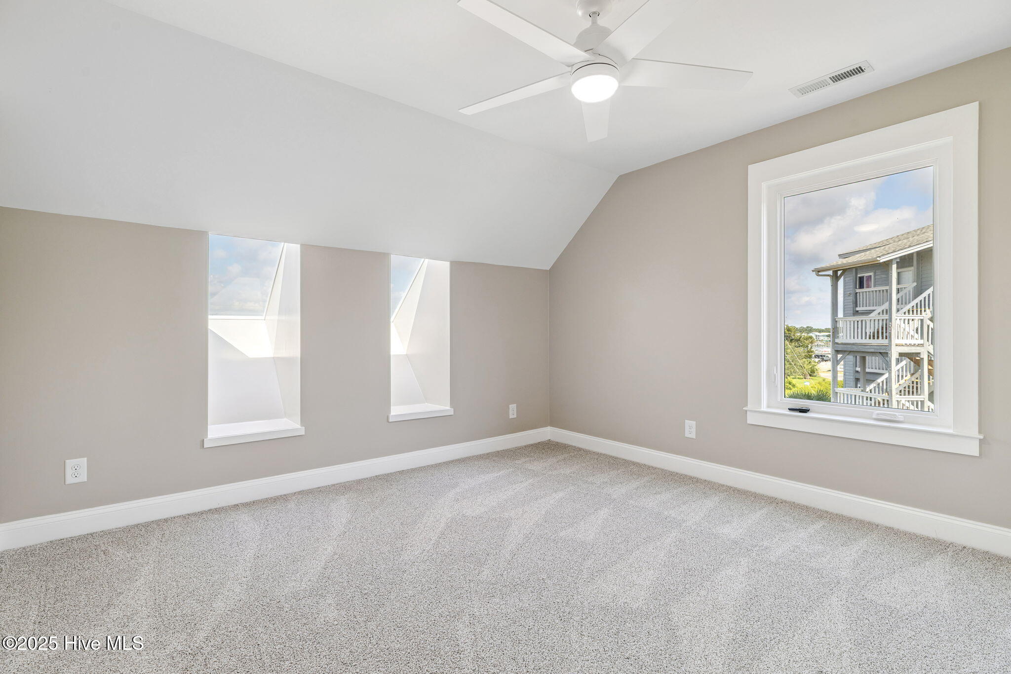 300 Georgia Avenue Property Photo 35