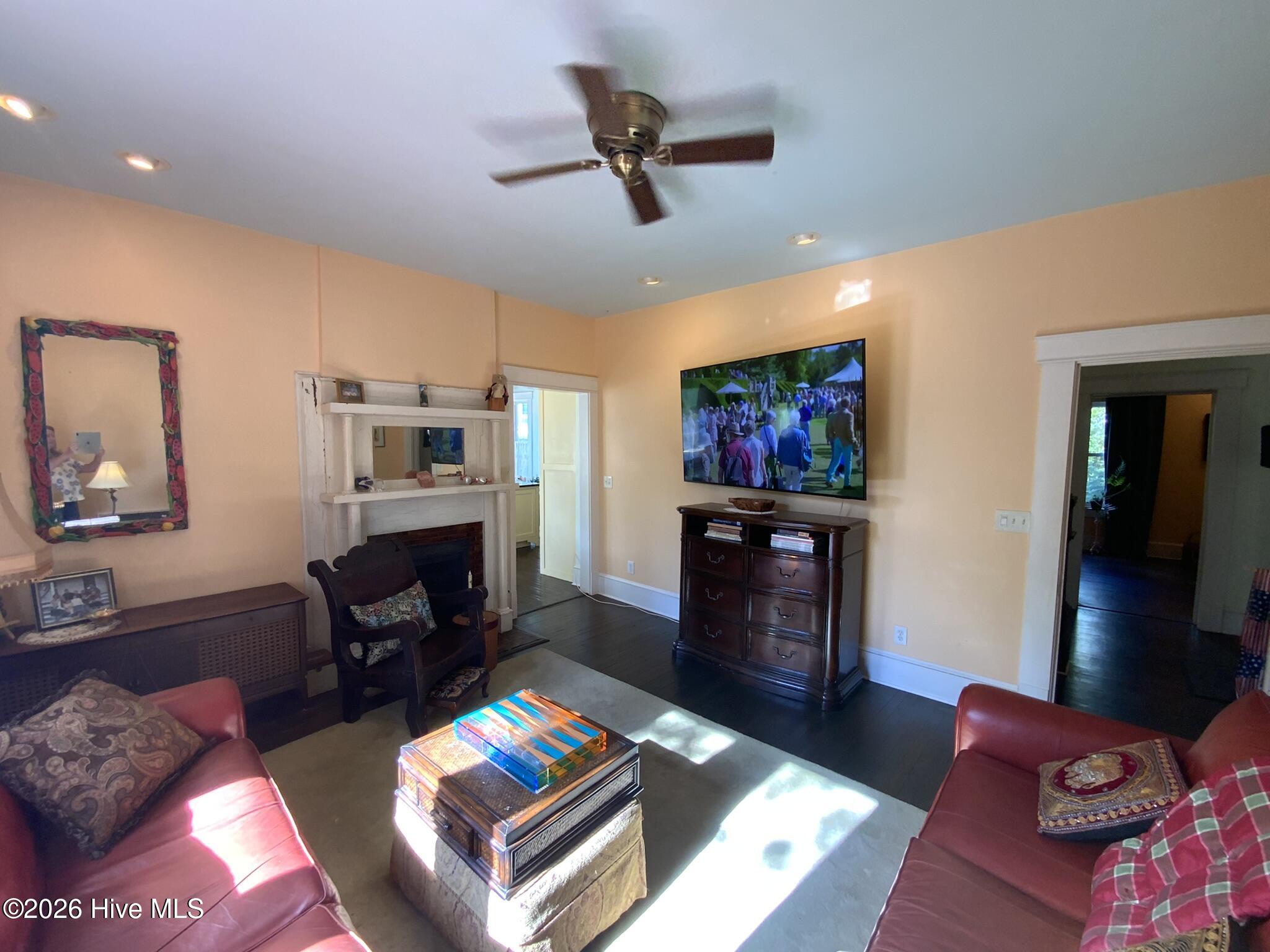 837 & 789 Main Street Property Photo 12