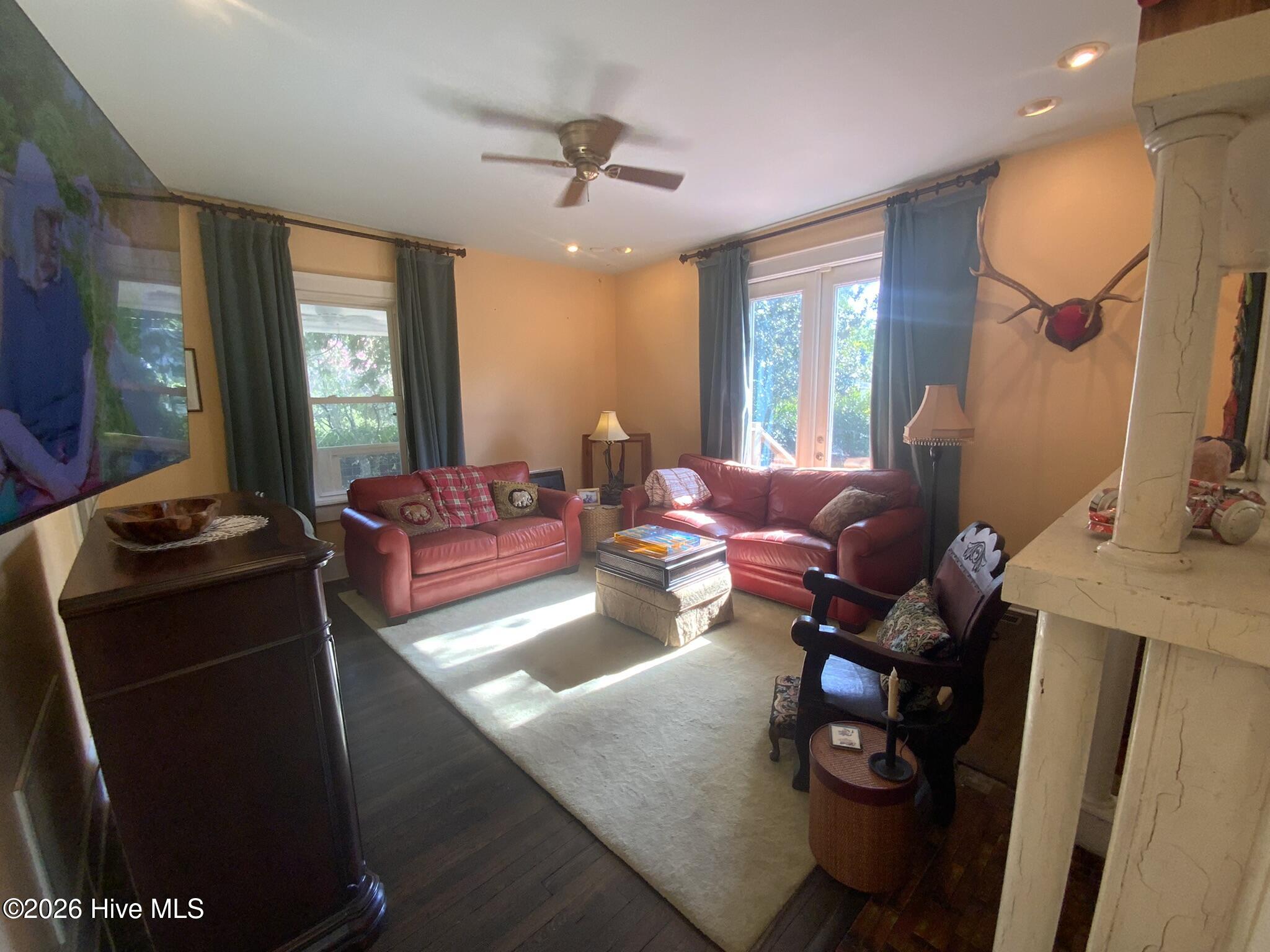837 & 789 Main Street Property Photo 14