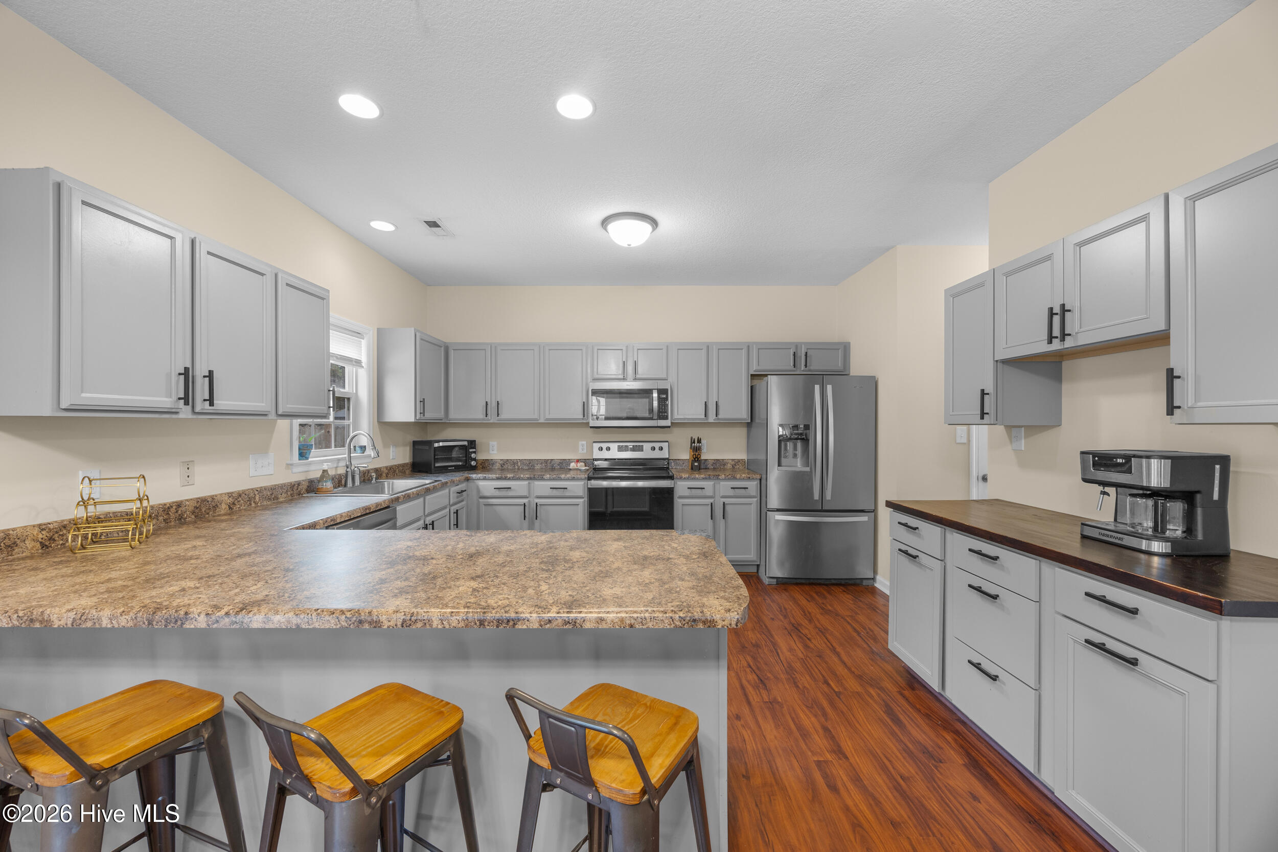 121 Saint Road Property Photo 14