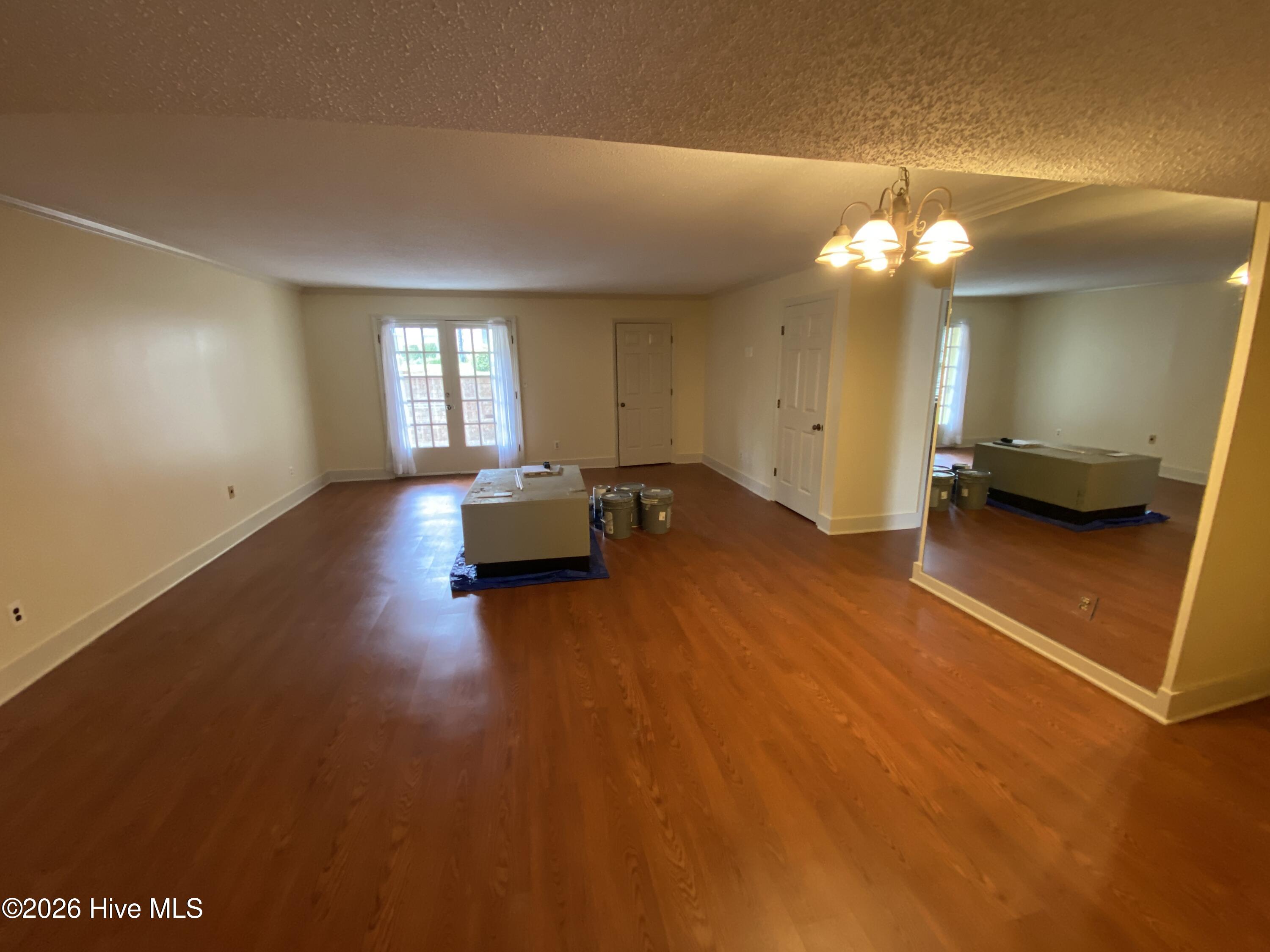 1010 Hickman Road B3 Property Photo 7