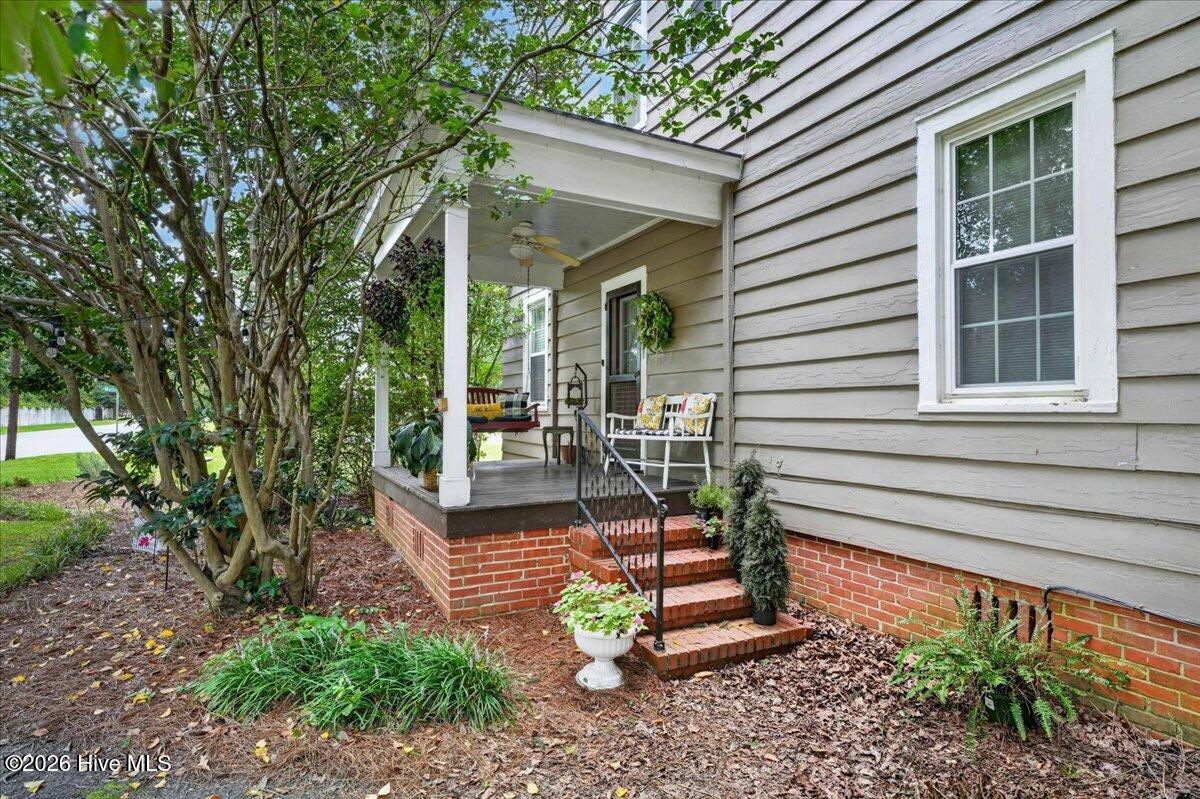 1500 E Mulberry Street Property Photo 4