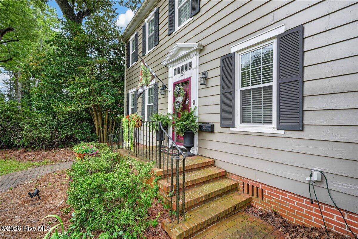 1500 E Mulberry Street Property Photo 5