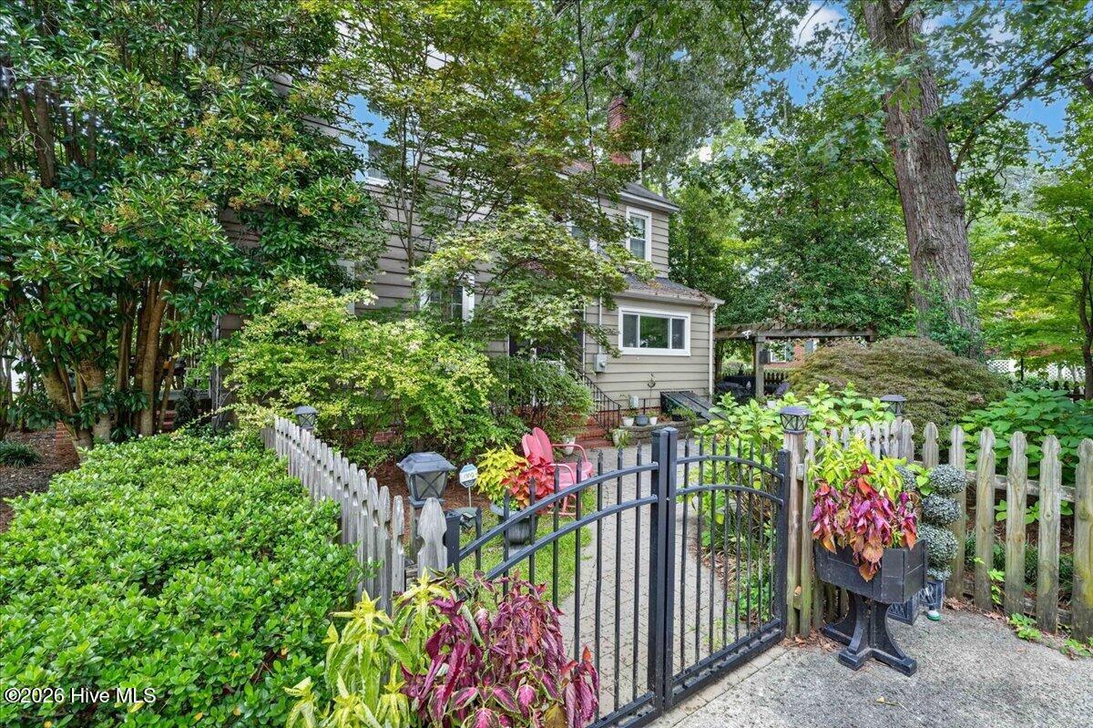 1500 E Mulberry Street Property Photo 6