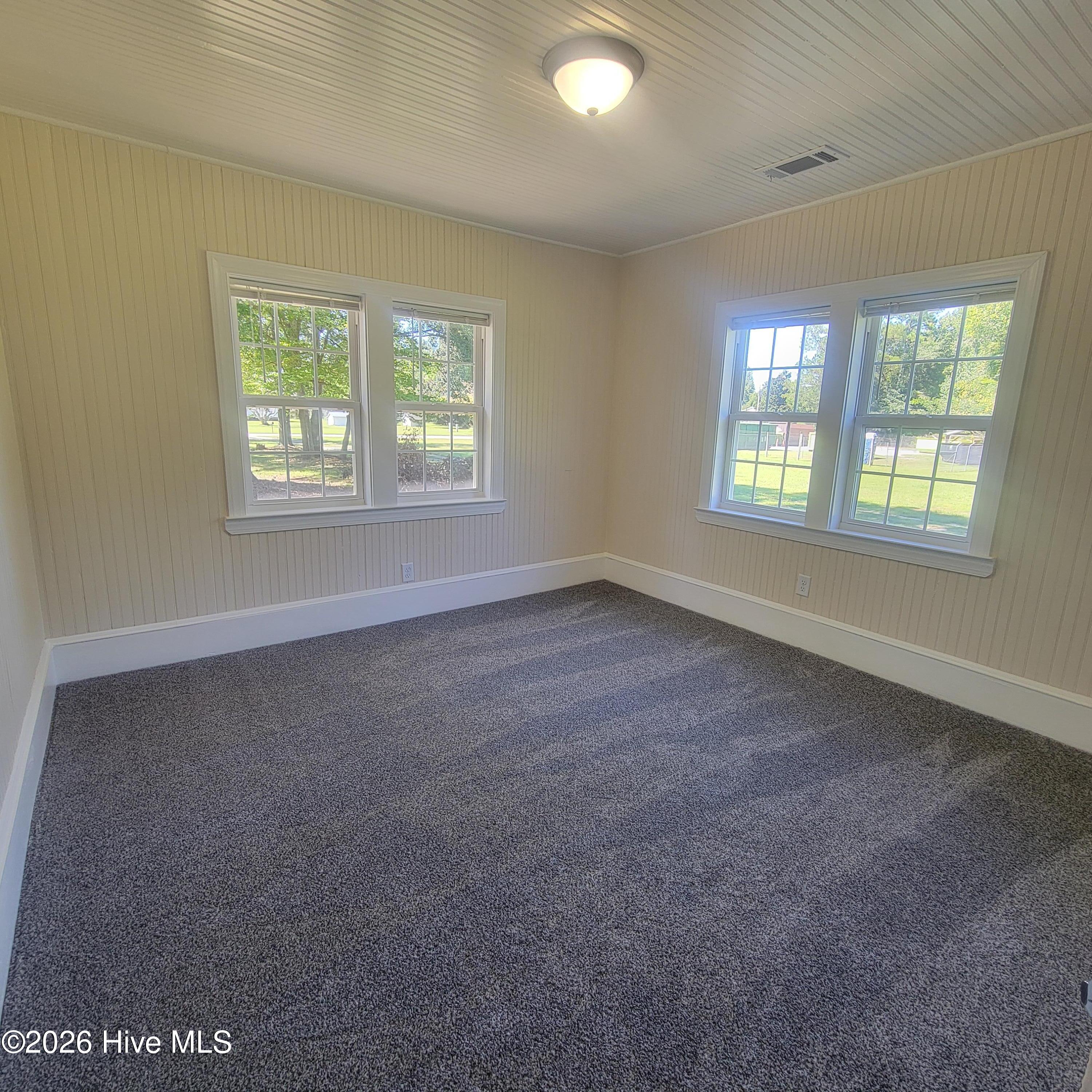 7625 Old River Road Property Photo 9