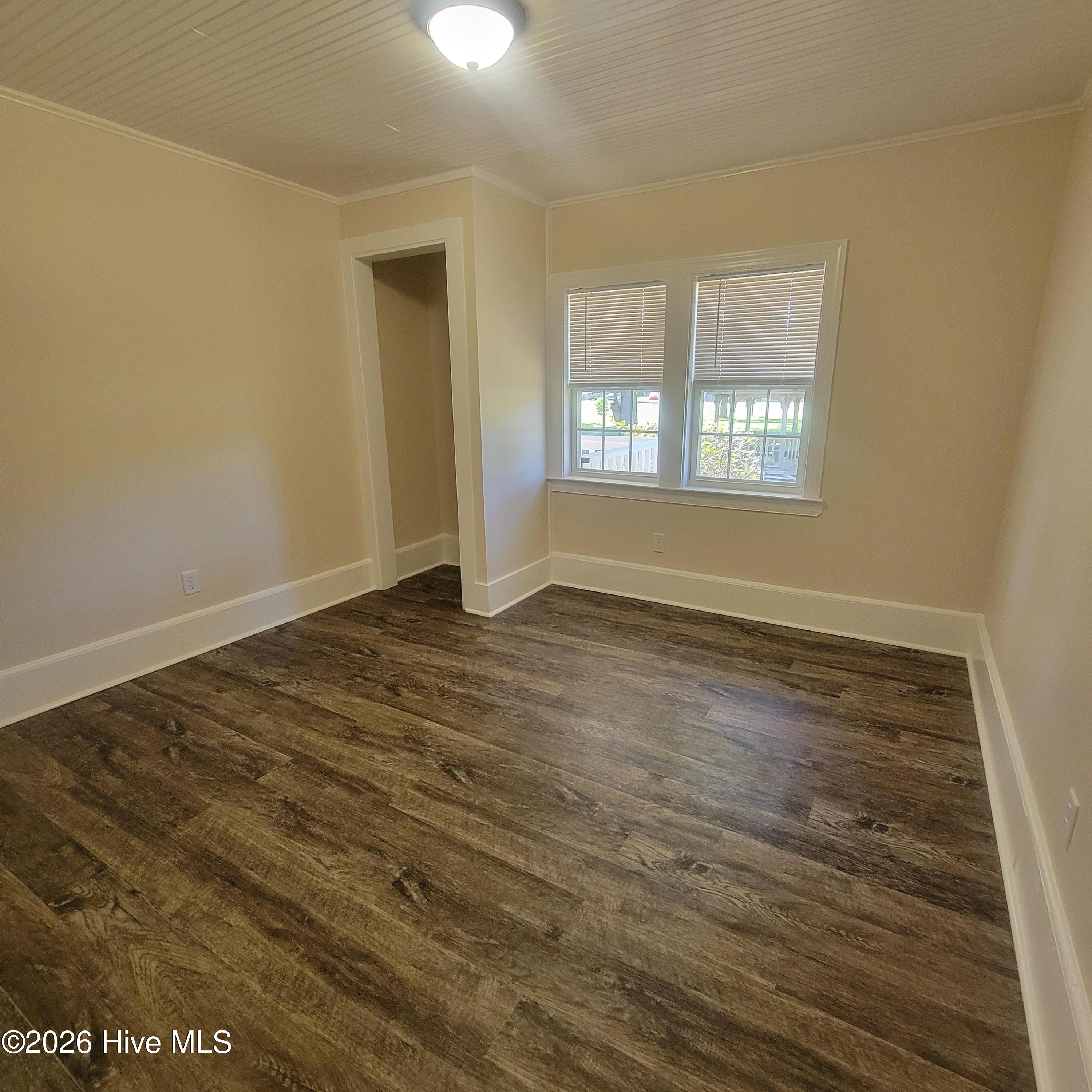 7625 Old River Road Property Photo 10