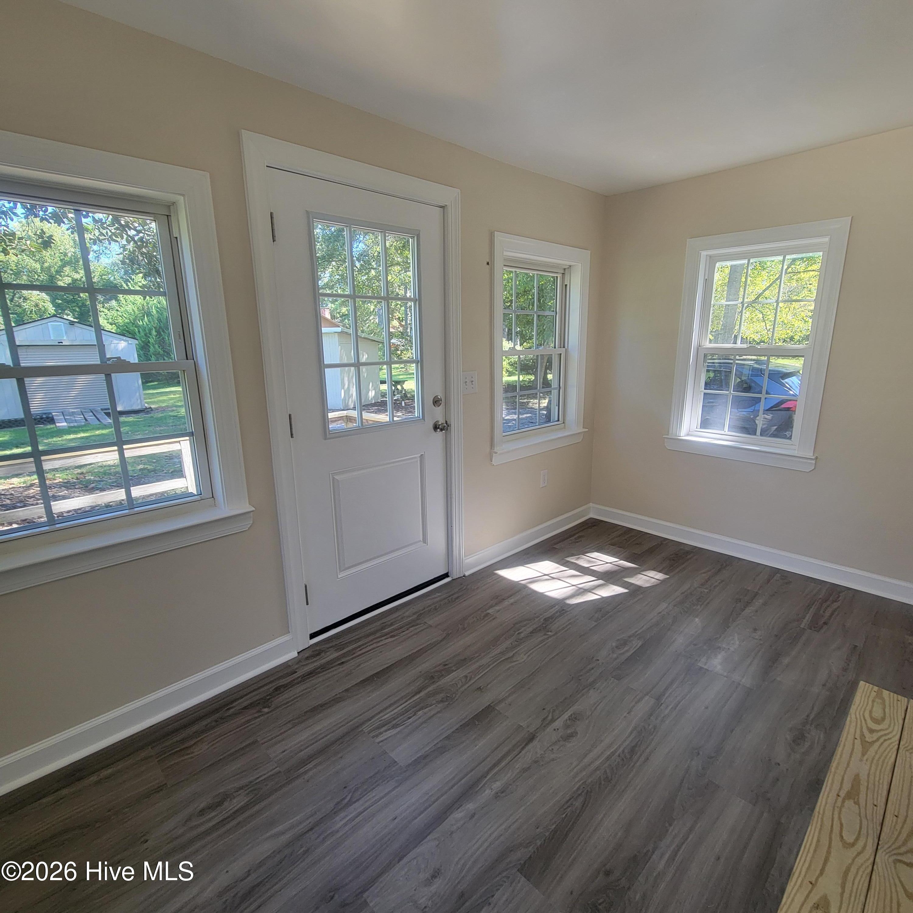 7625 Old River Road Property Photo 13