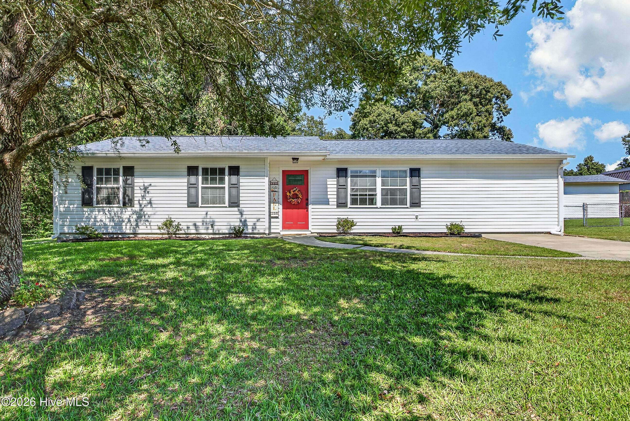 606 Duke Court Property Photo 1