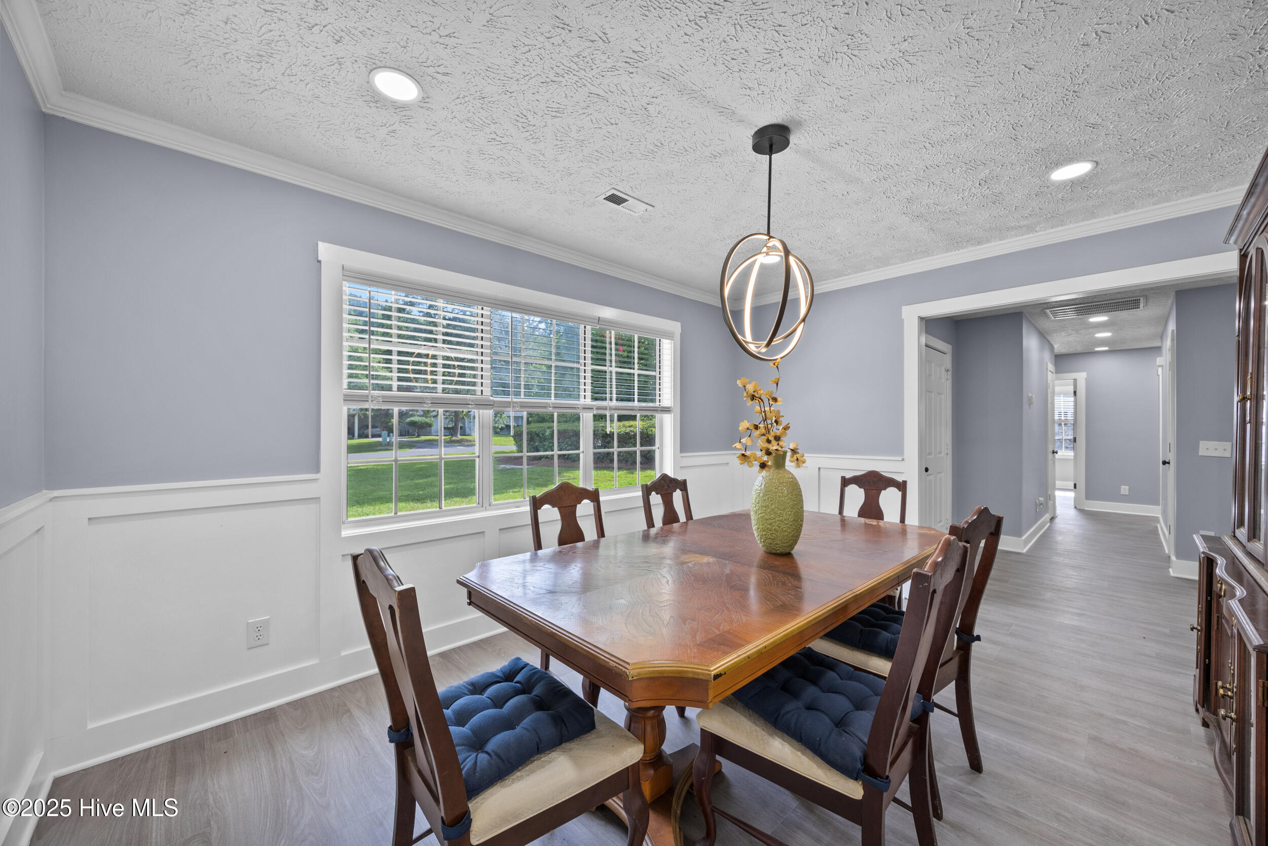 8032 Webster Court Ne Property Photo 11