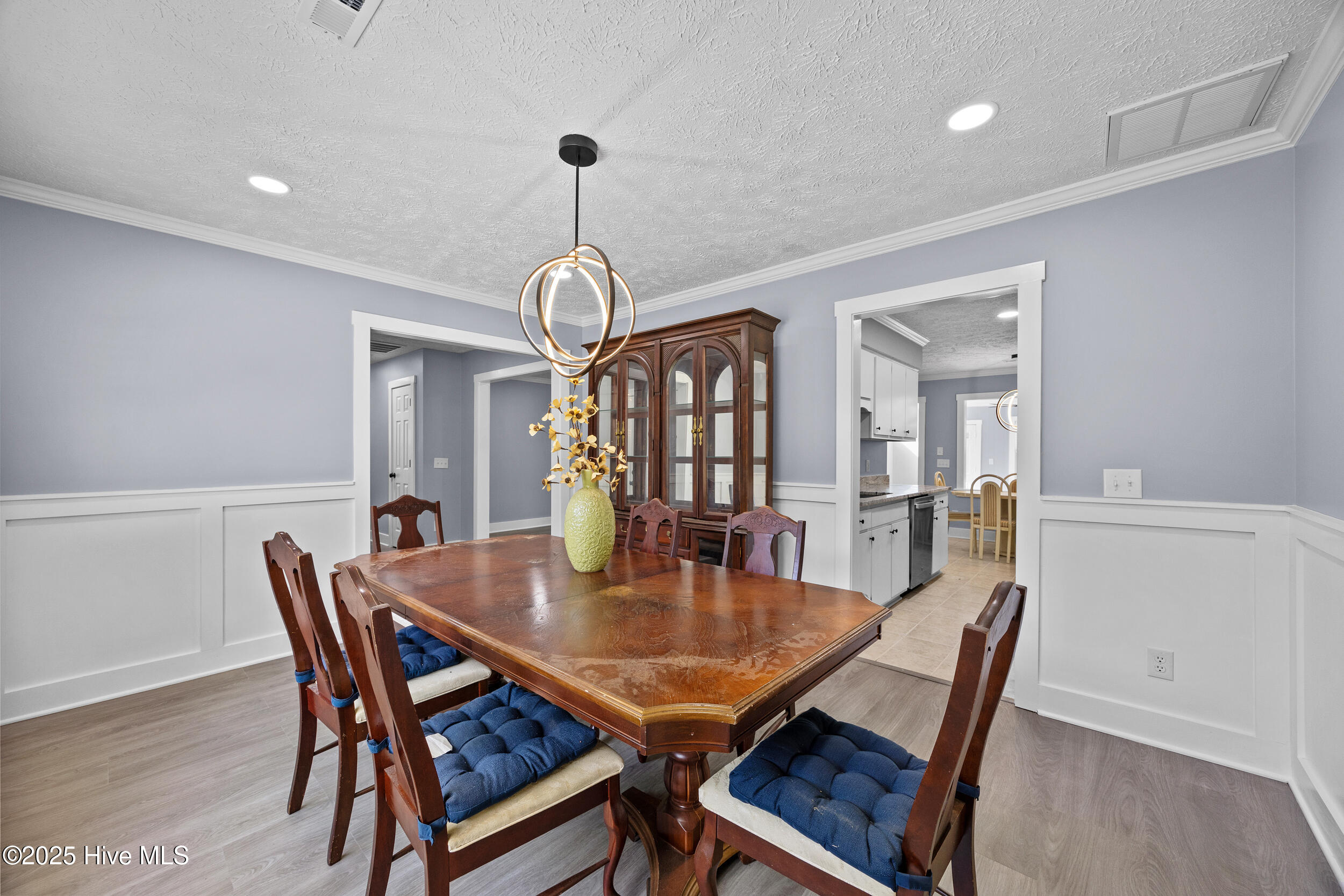 8032 Webster Court Ne Property Photo 12