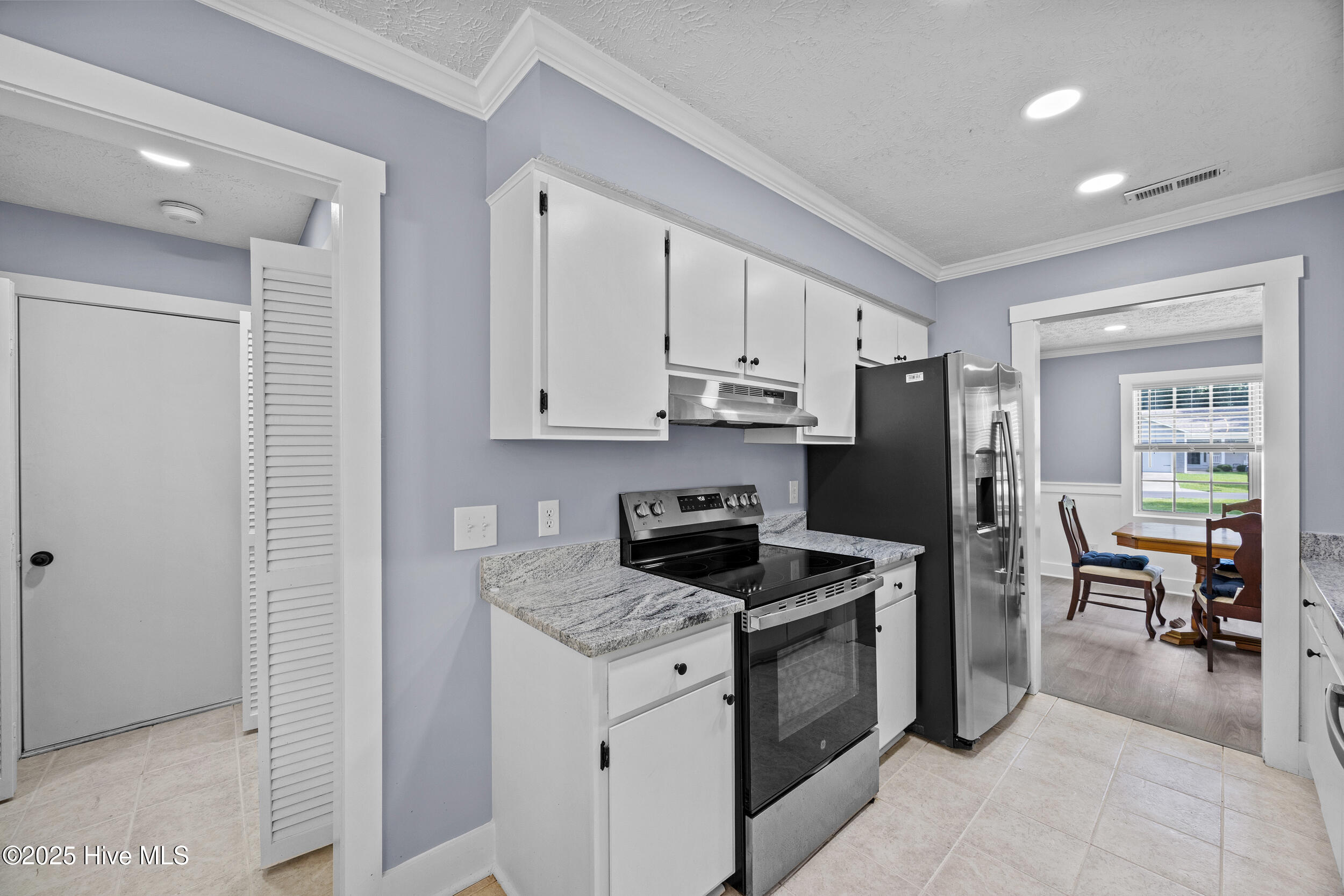 8032 Webster Court Ne Property Photo 13