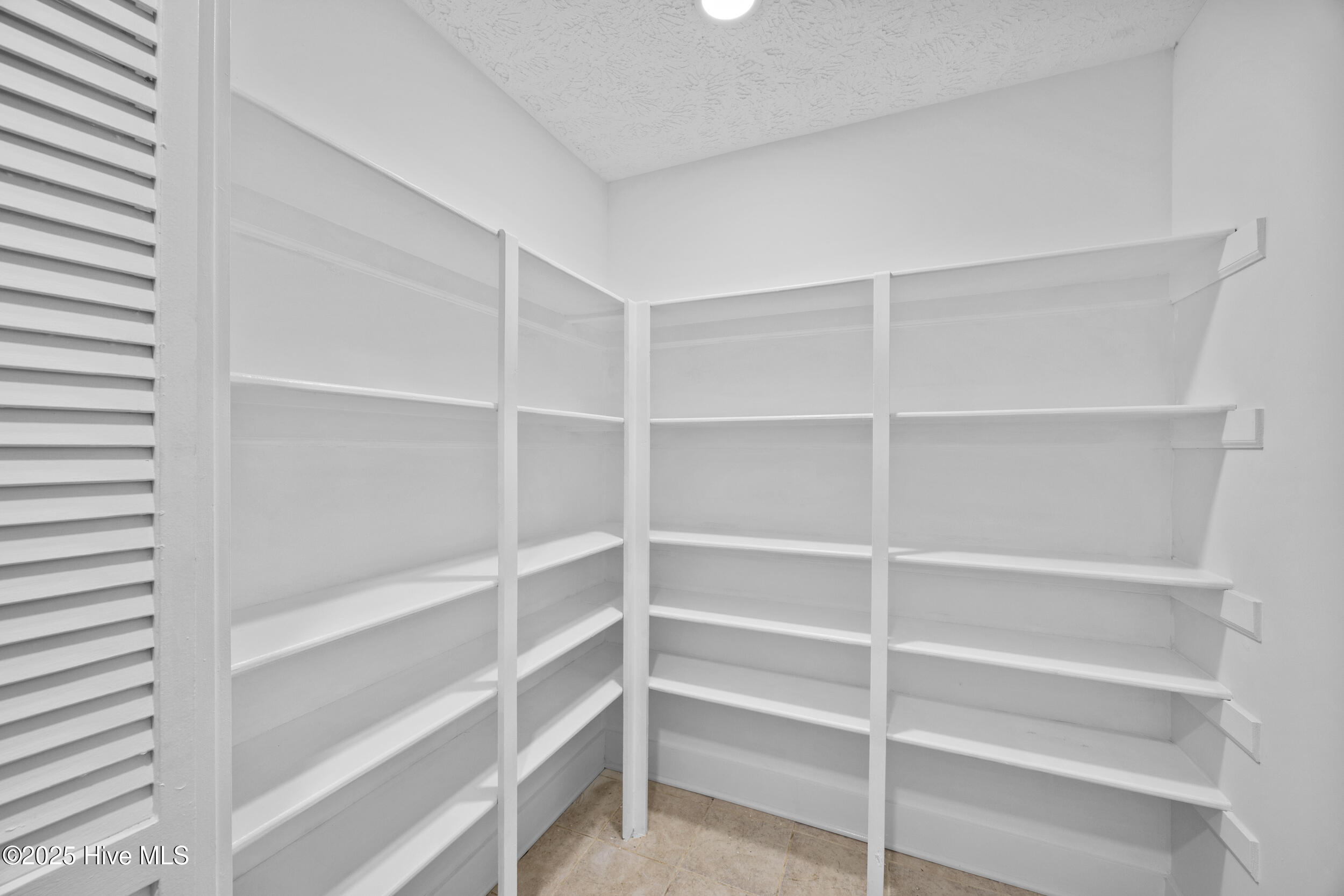 8032 Webster Court Ne Property Photo 17