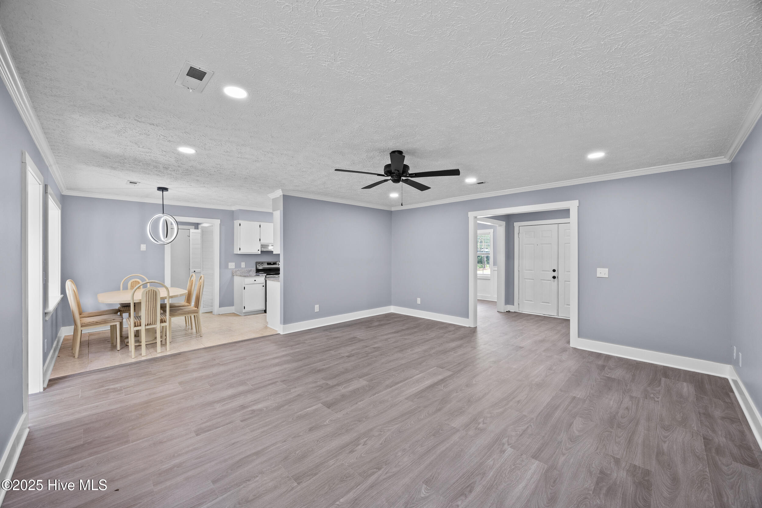 8032 Webster Court Ne Property Photo 21