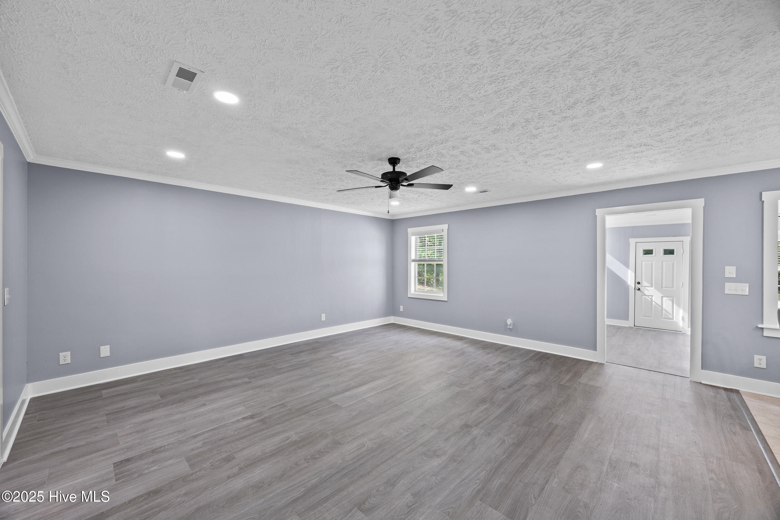 8032 Webster Court Ne Property Photo 22