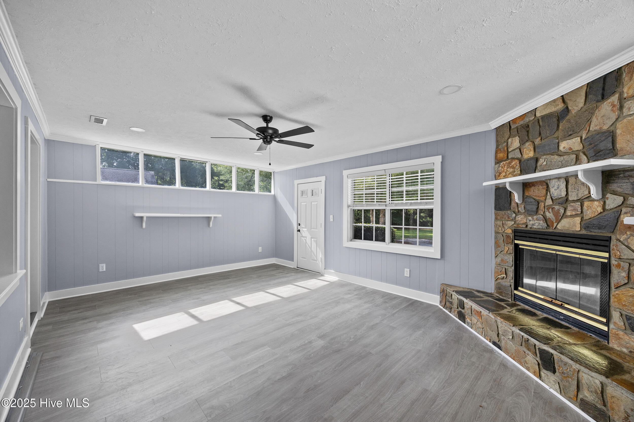8032 Webster Court Ne Property Photo 24