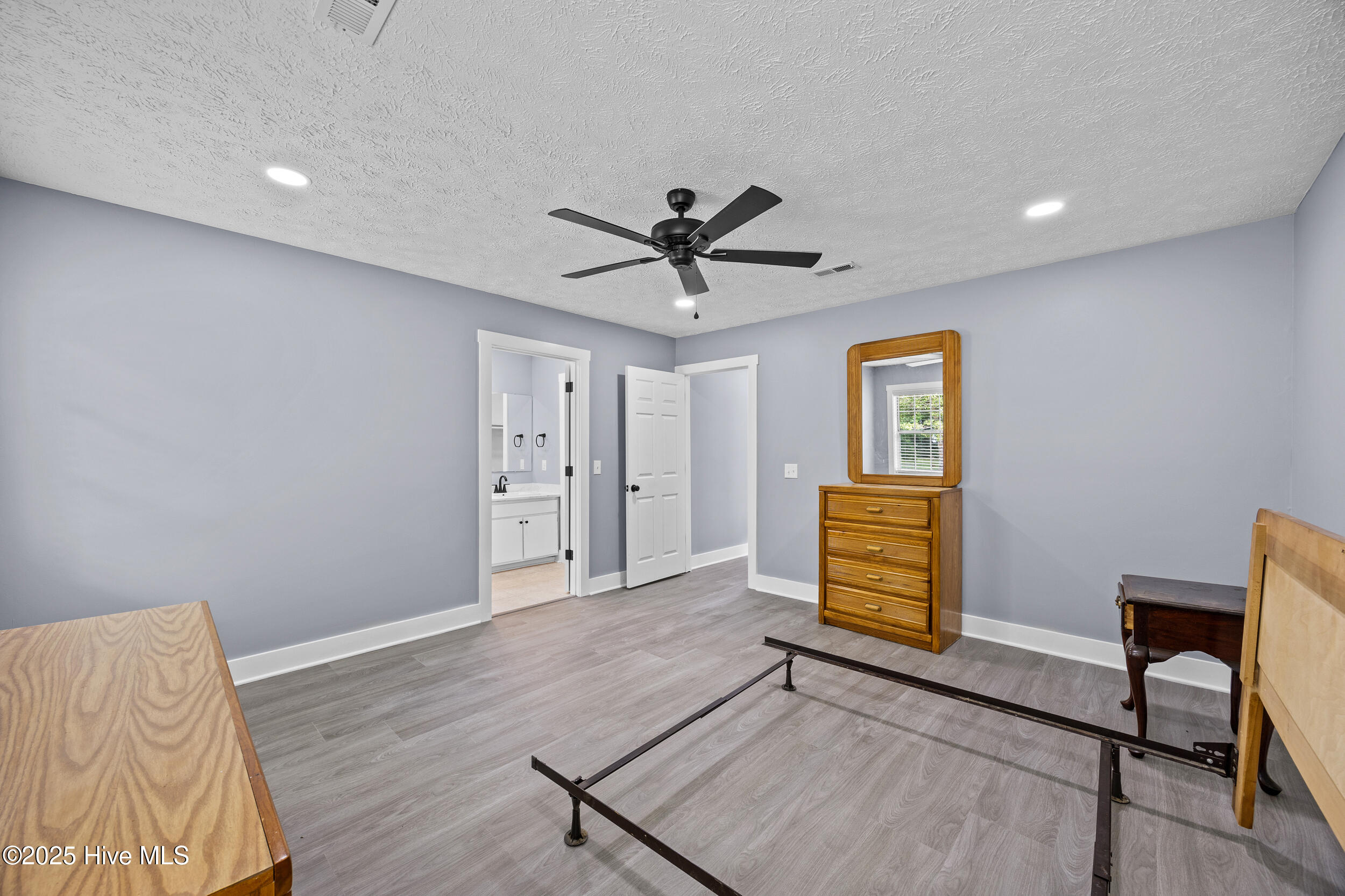8032 Webster Court Ne Property Photo 34