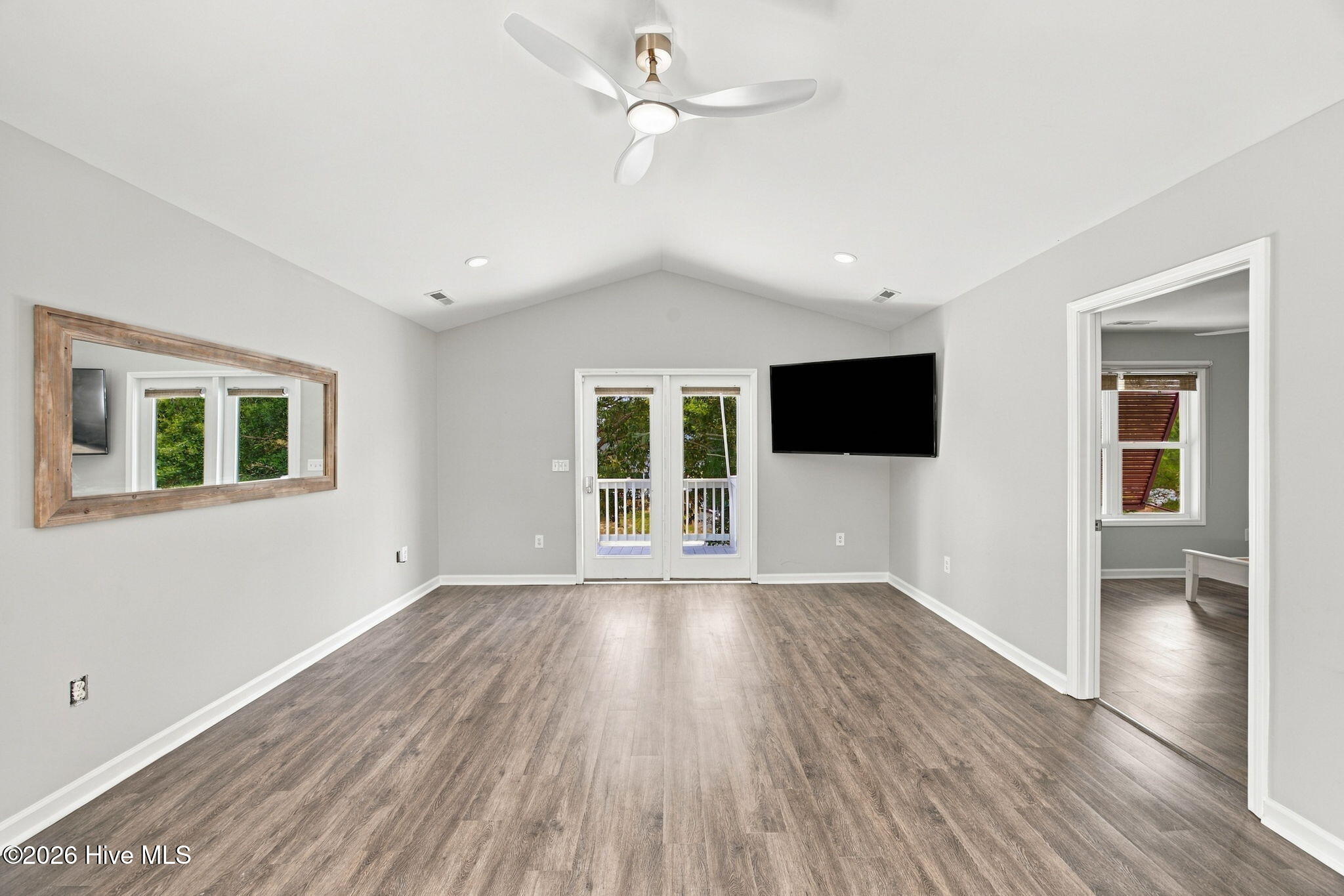 162 Ne 5th Street Property Photo 5