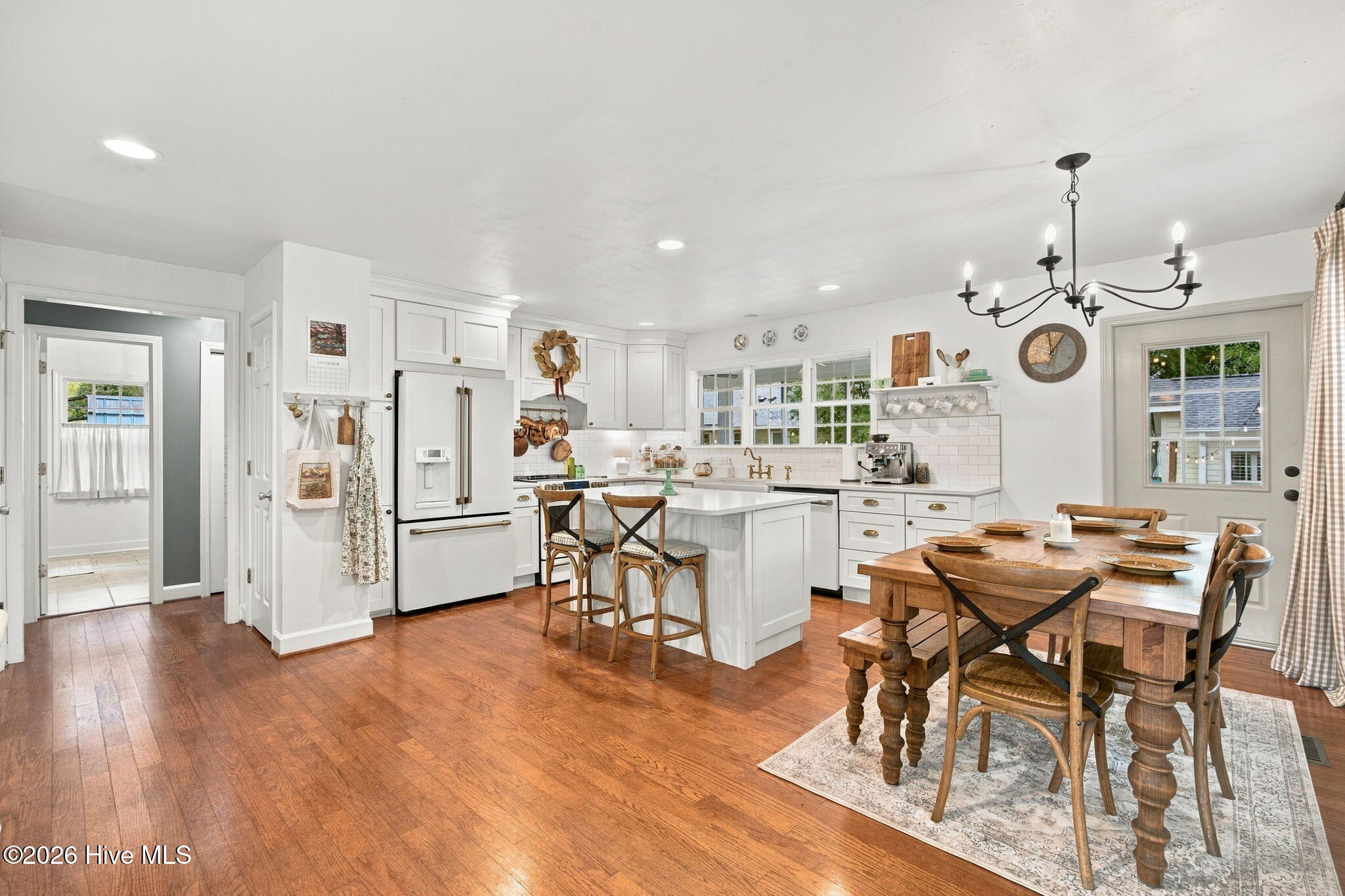 208 Park Avenue Ext Property Photo 4