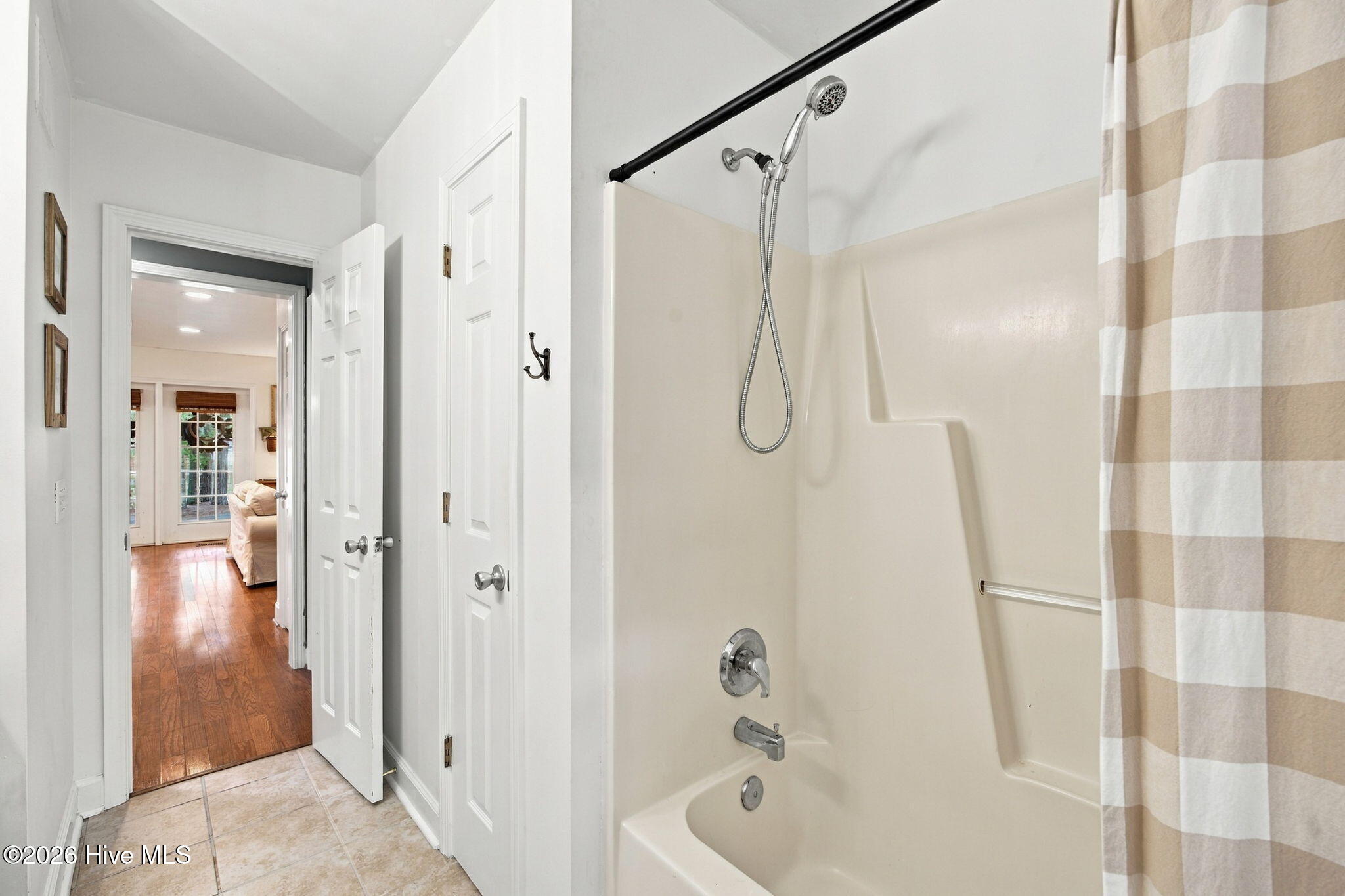 208 Park Avenue Ext Property Photo 18