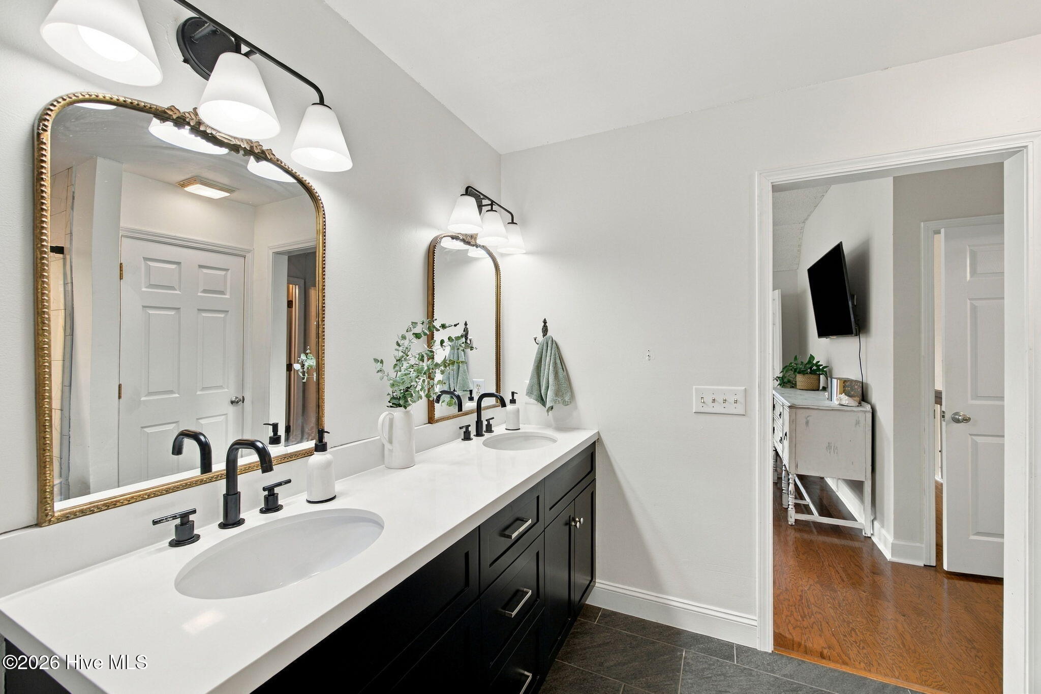 208 Park Avenue Ext Property Photo 28