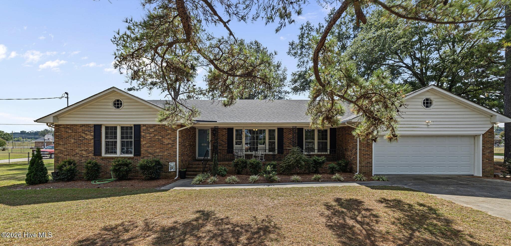 608 Kentucky Drive Property Photo 1