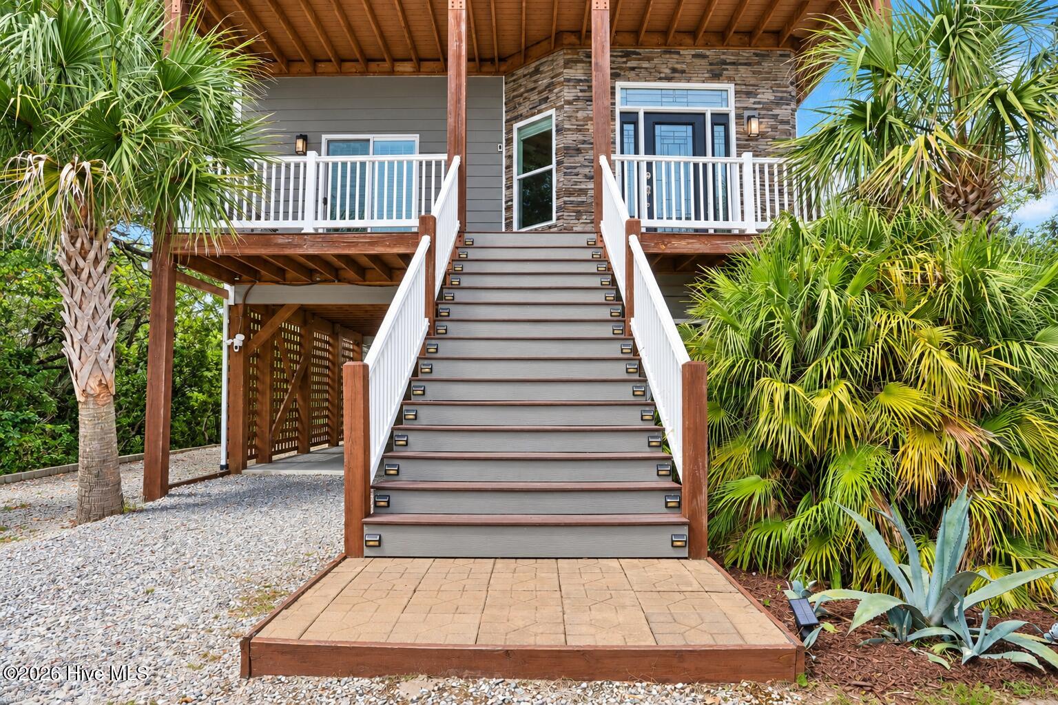 2055 New River Inlet Road Property Photo 9