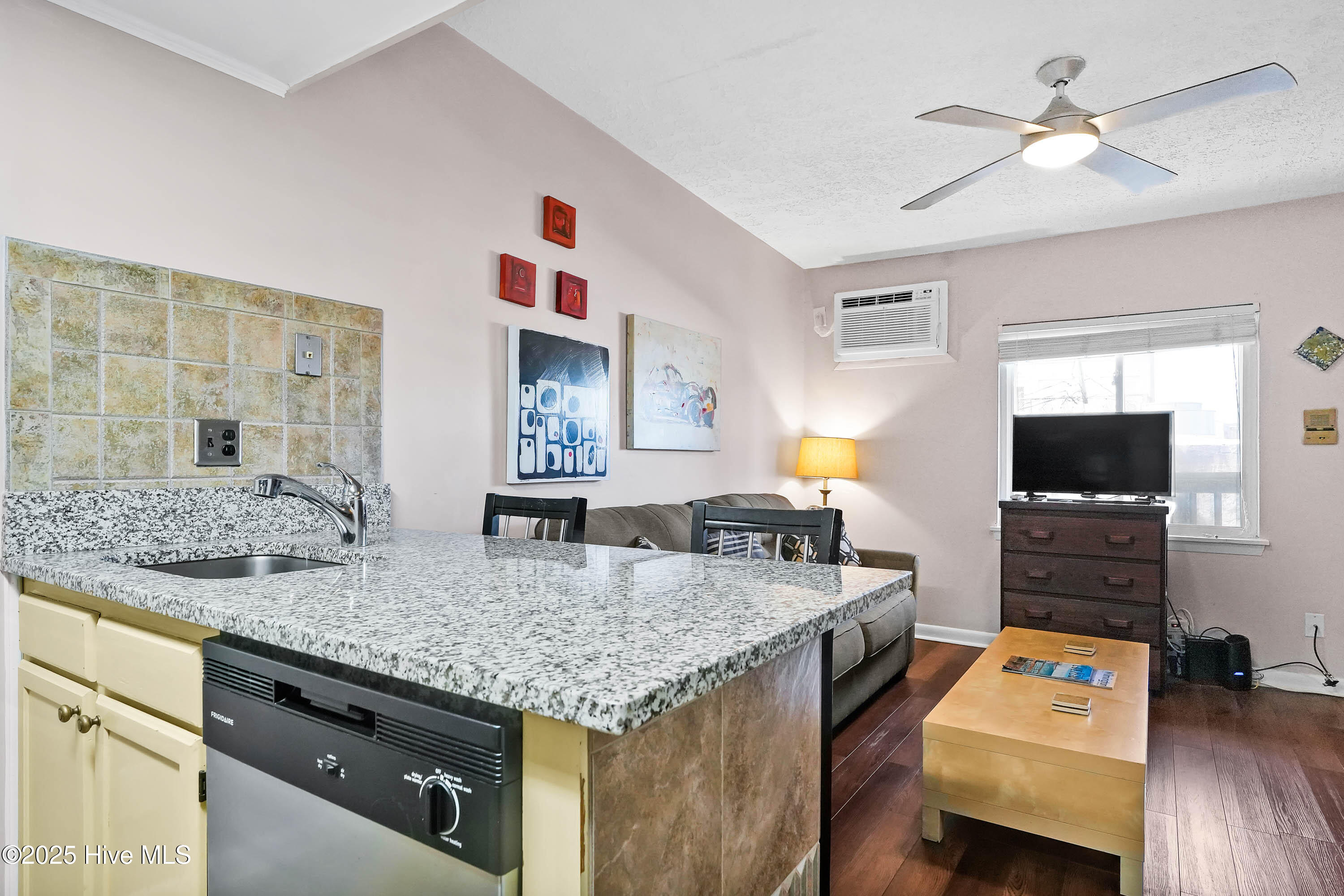 118 Dock Street Apt 11 Property Photo 21