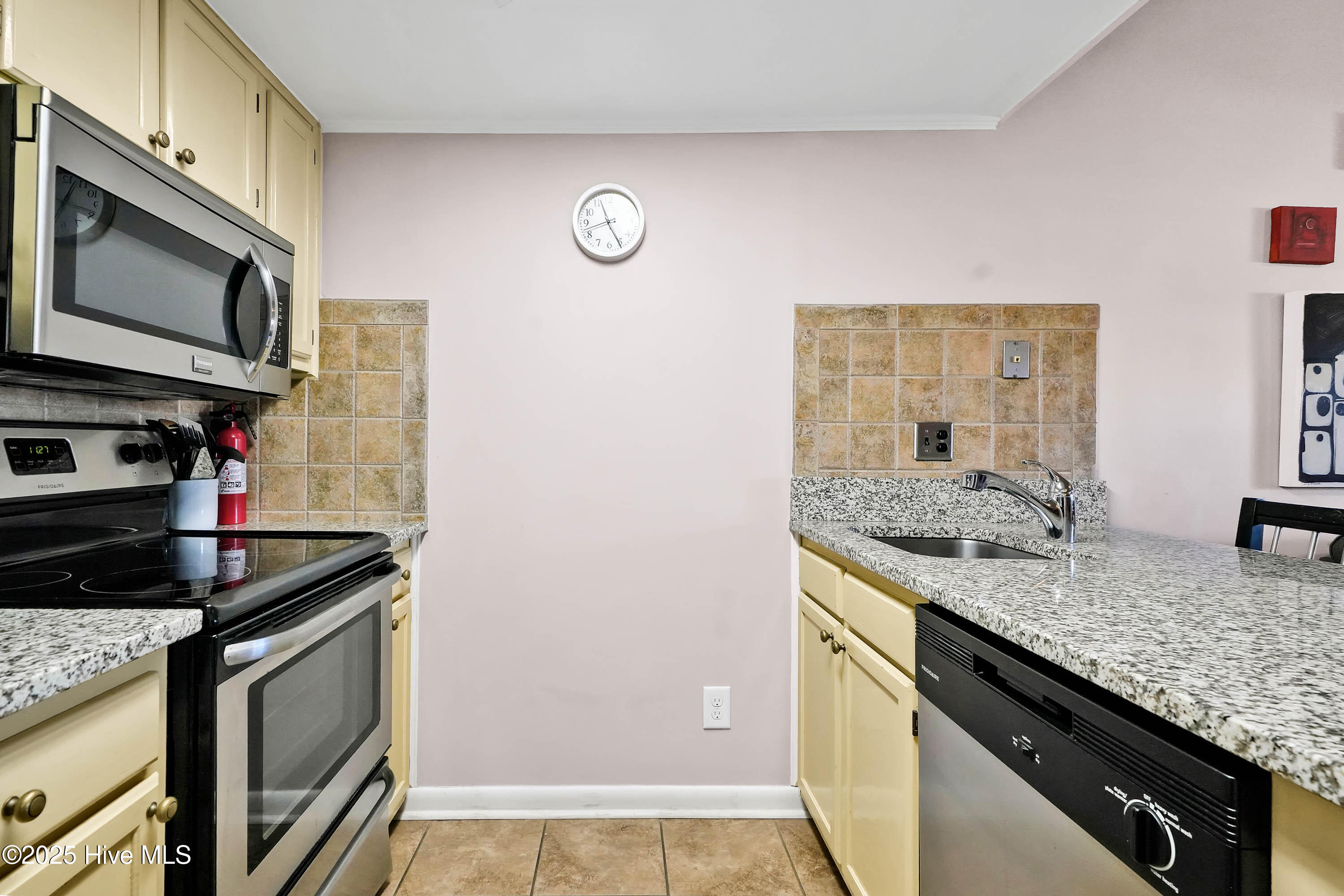 118 Dock Street Apt 11 Property Photo 22