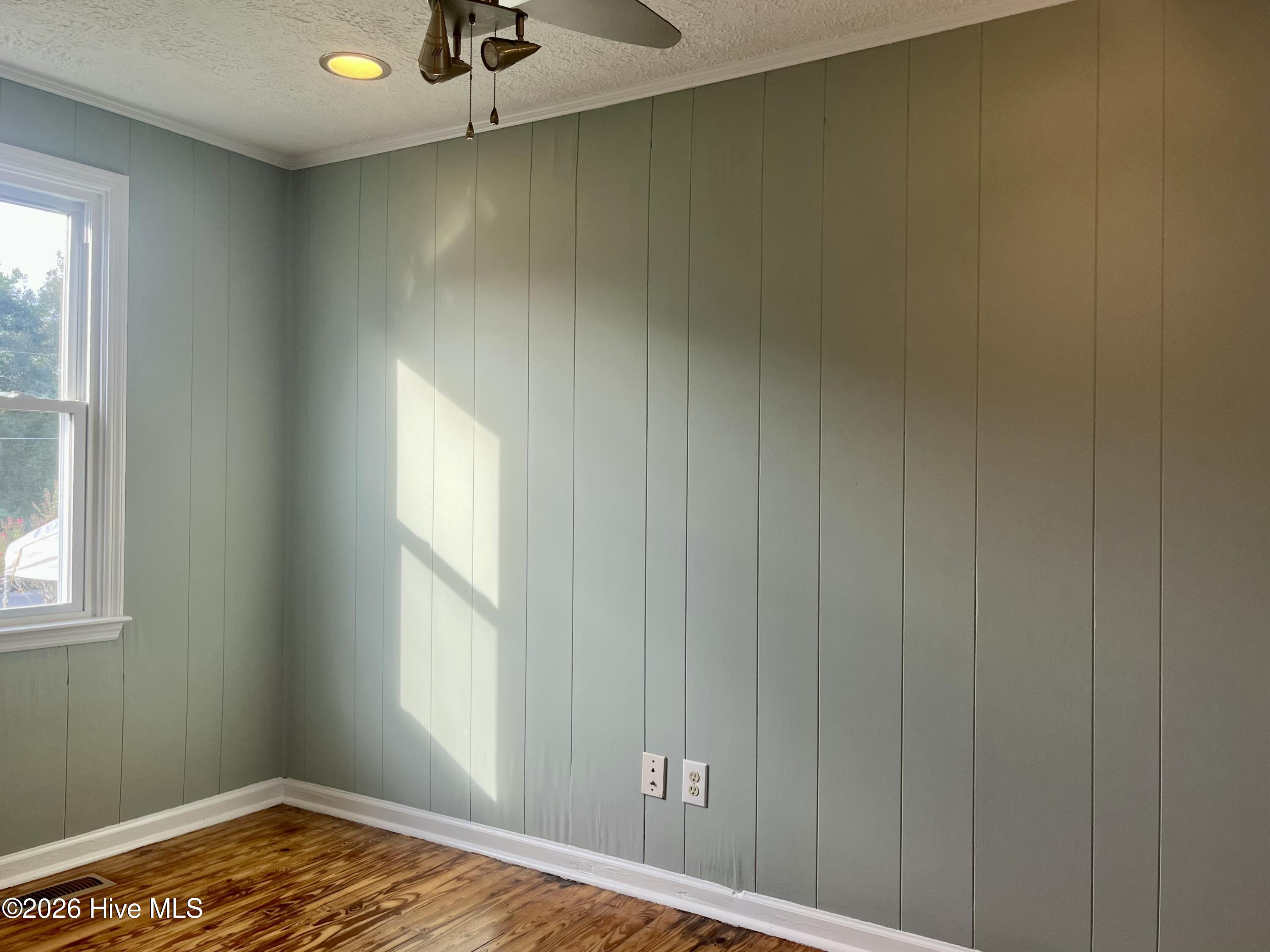 529 W Chapin Road Property Photo 8