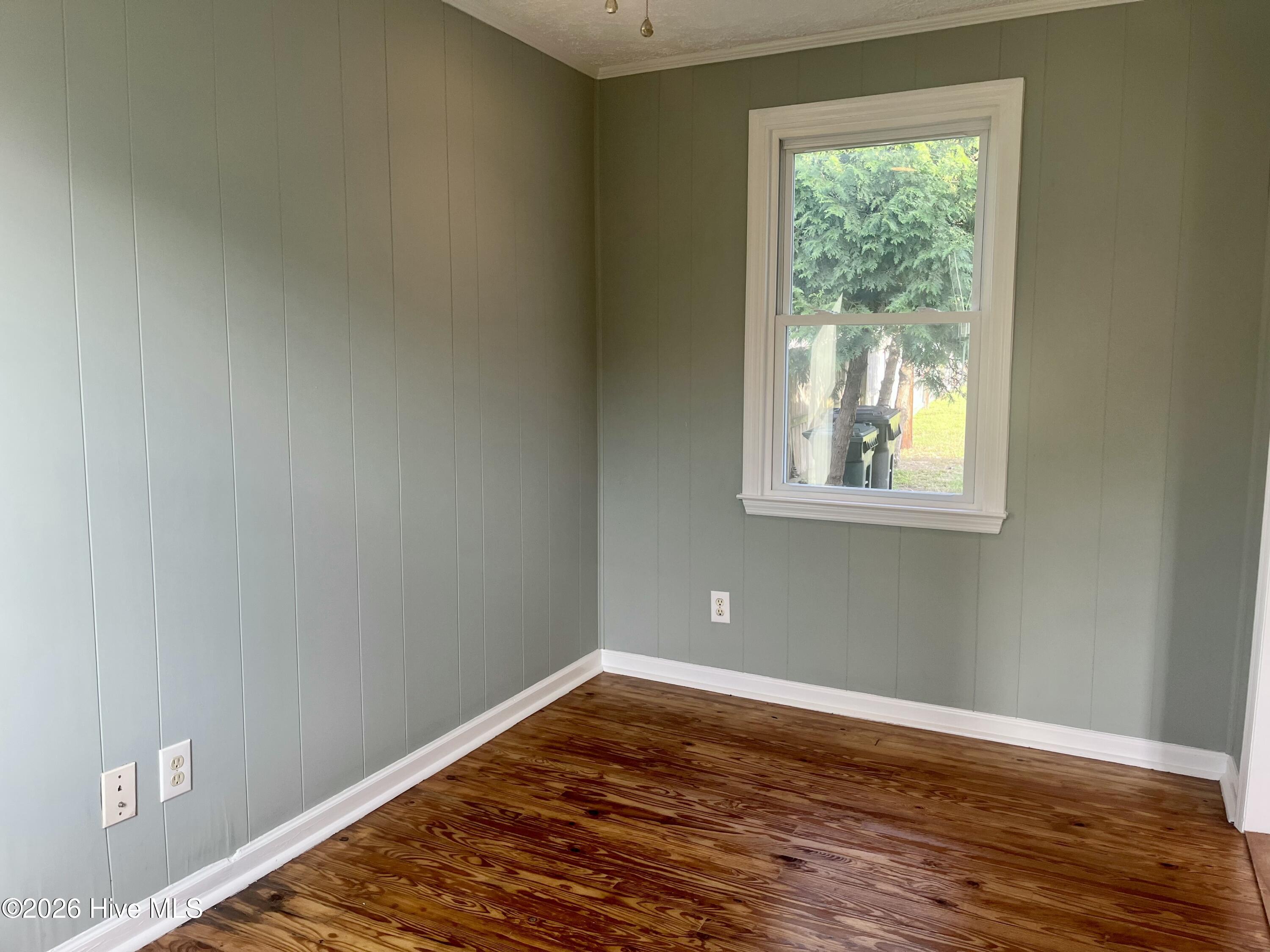 529 W Chapin Road Property Photo 9