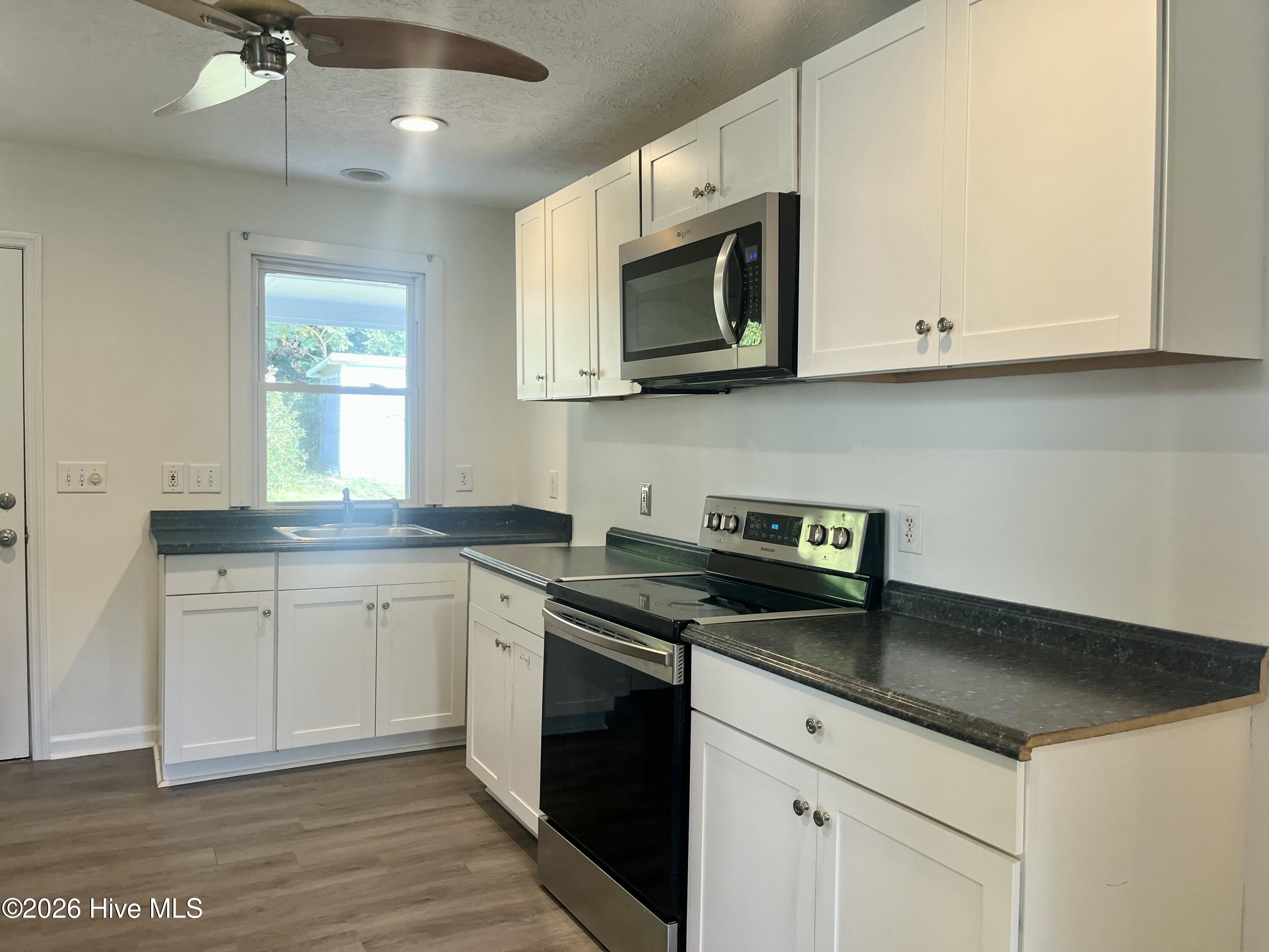 529 W Chapin Road Property Photo 11